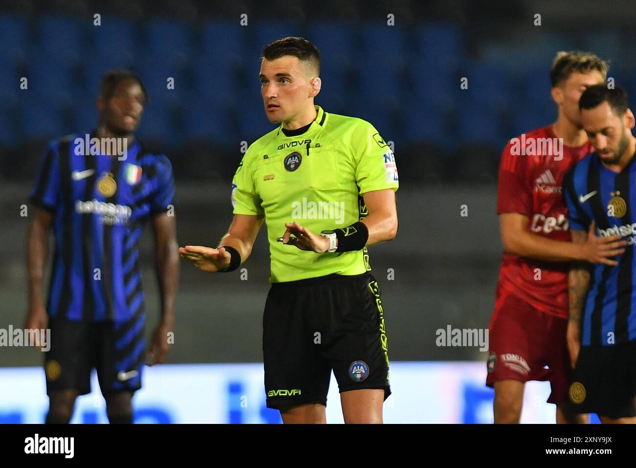 L'arbitre Valerio Crezzini lors de Pise SC vs Inter - FC Internazionale, match amical de football à Pise, Italie, le 02 août 2024 Banque D'Images