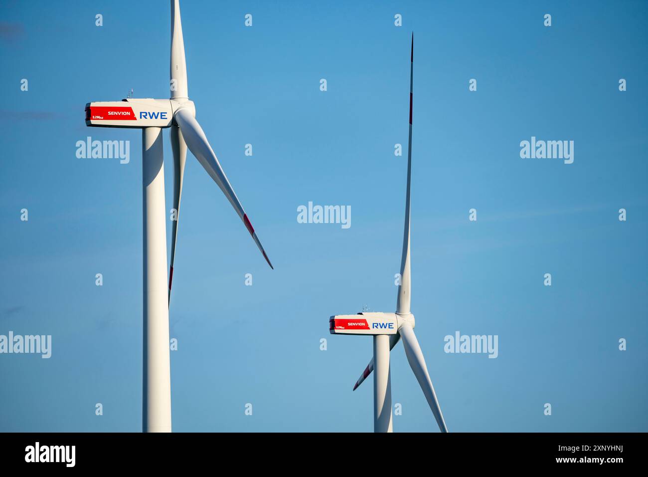 Parc éolien RWE près de Juechen, à la mine à ciel ouvert Garzweiler, sur une partie reculée de la mine de lignite à ciel ouvert, éolienne Senvion 3.4M104, Nord Banque D'Images