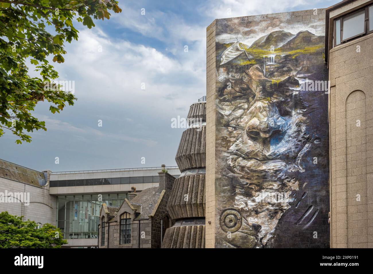 Aberdeen, en Écosse, est l'une des meilleures destinations de Street art au monde et bien connue pour ses peintures murales à grande échelle dans le centre-ville. Banque D'Images