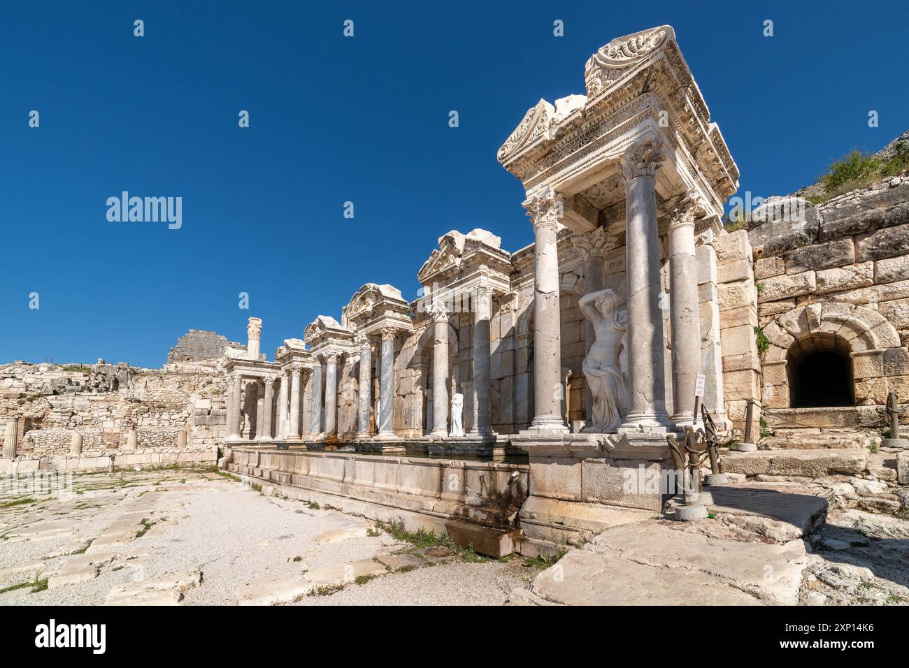 Ancienne ville de Sagalassos près de Burdur, Turkiye. Ruines de l'Agora supérieure de la ville romaine de Sagalassos Banque D'Images