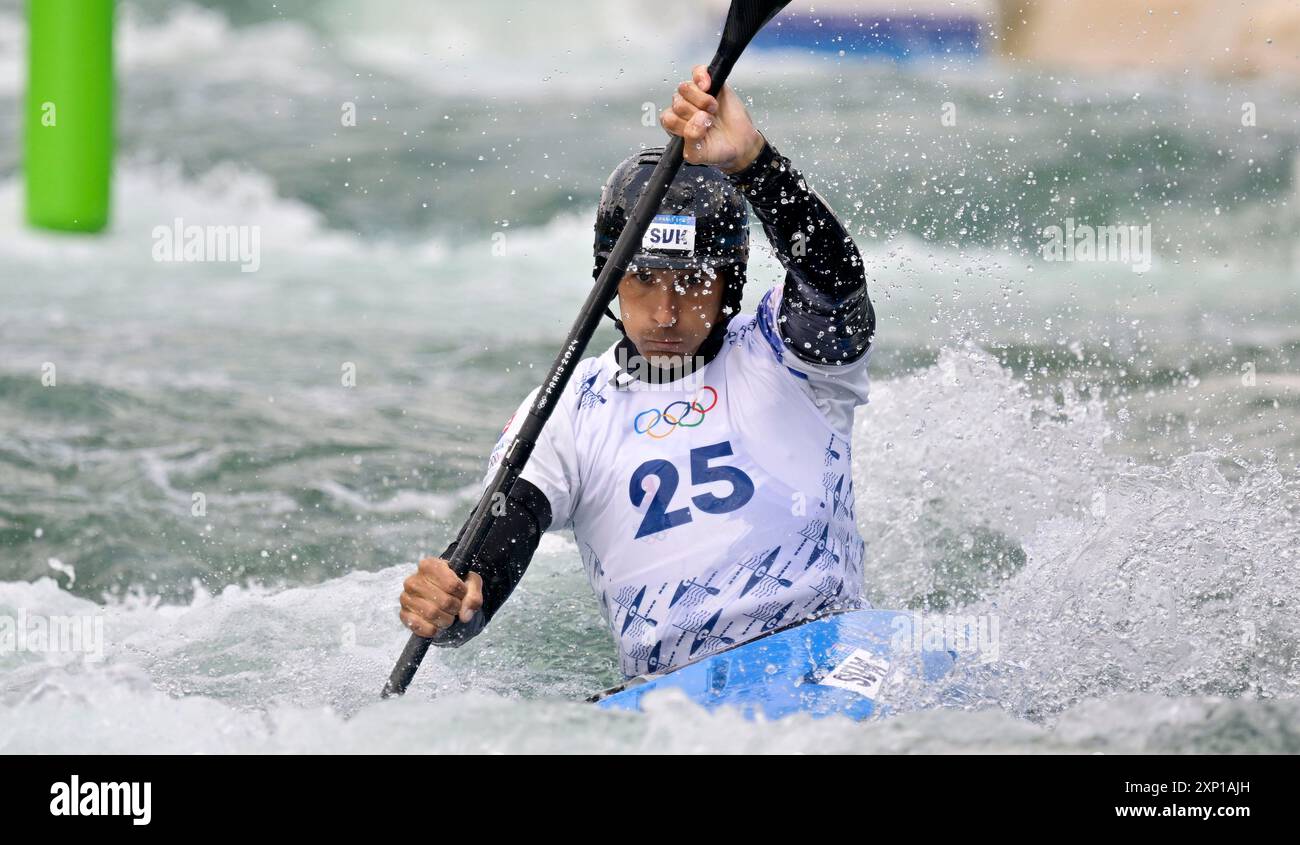 Paris, France. 02 août 2024. Jeux Olympiques de Paris 2024. Kayak Cross. Stade nautique olympique. Paris. Matej Benus (SVK) dans le contre-la-montre kayak Cross lors des Jeux olympiques de Paris 2024 au stade olympique nautique, France. Crédit : Sport in Pictures/Alamy Live News Banque D'Images