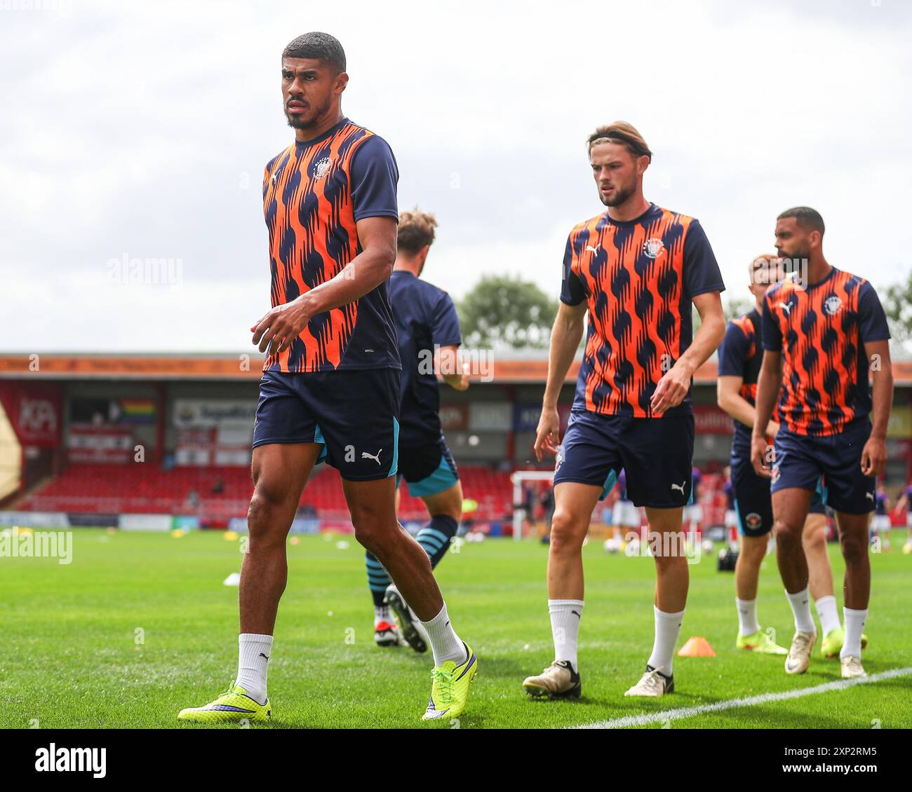 Crewe, Royaume-Uni. 03 août 2024. Ash Fletcher de Blackpool lors de l'échauffement avant le match amical de pré-saison Crewe Alexandra vs Blackpool à Alexandra Stadium, Crewe, Royaume-Uni, le 3 août 2024 (photo par Gareth Evans/News images) à Crewe, Royaume-Uni le 8/3/2024. (Photo de Gareth Evans/News images/SIPA USA) crédit : SIPA USA/Alamy Live News Banque D'Images