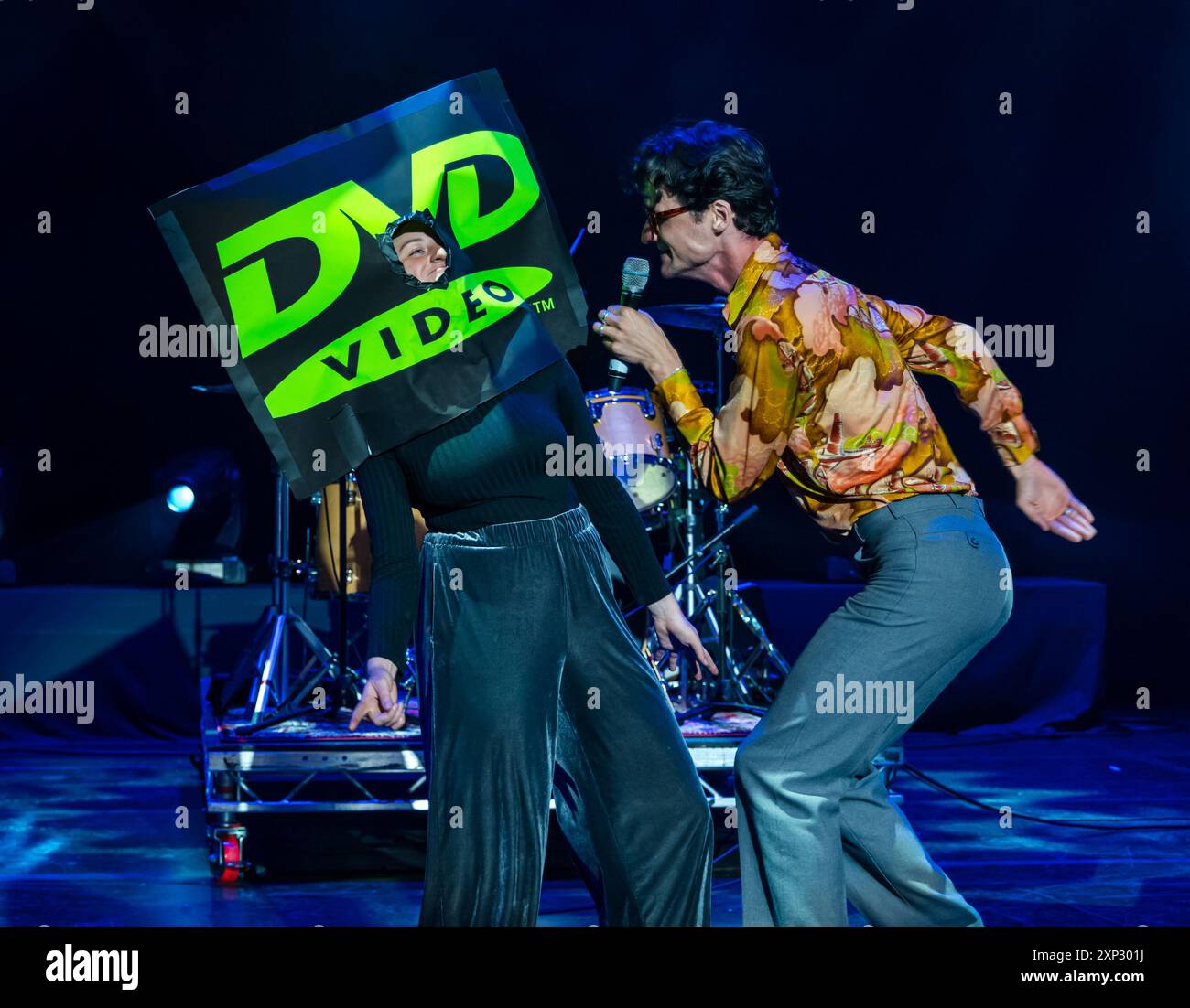 Edinburgh, Écosse, Royaume-Uni, 03 août 2024, Edinburgh Festival Fringe : The Pleasance lance ses spectacles pour le 2024 Fringe, son 40e anniversaire. Sur la photo : Archie Henderson se produisant dans Jazz Emu. Crédit : Sally Anderson/Alamy Live News Banque D'Images