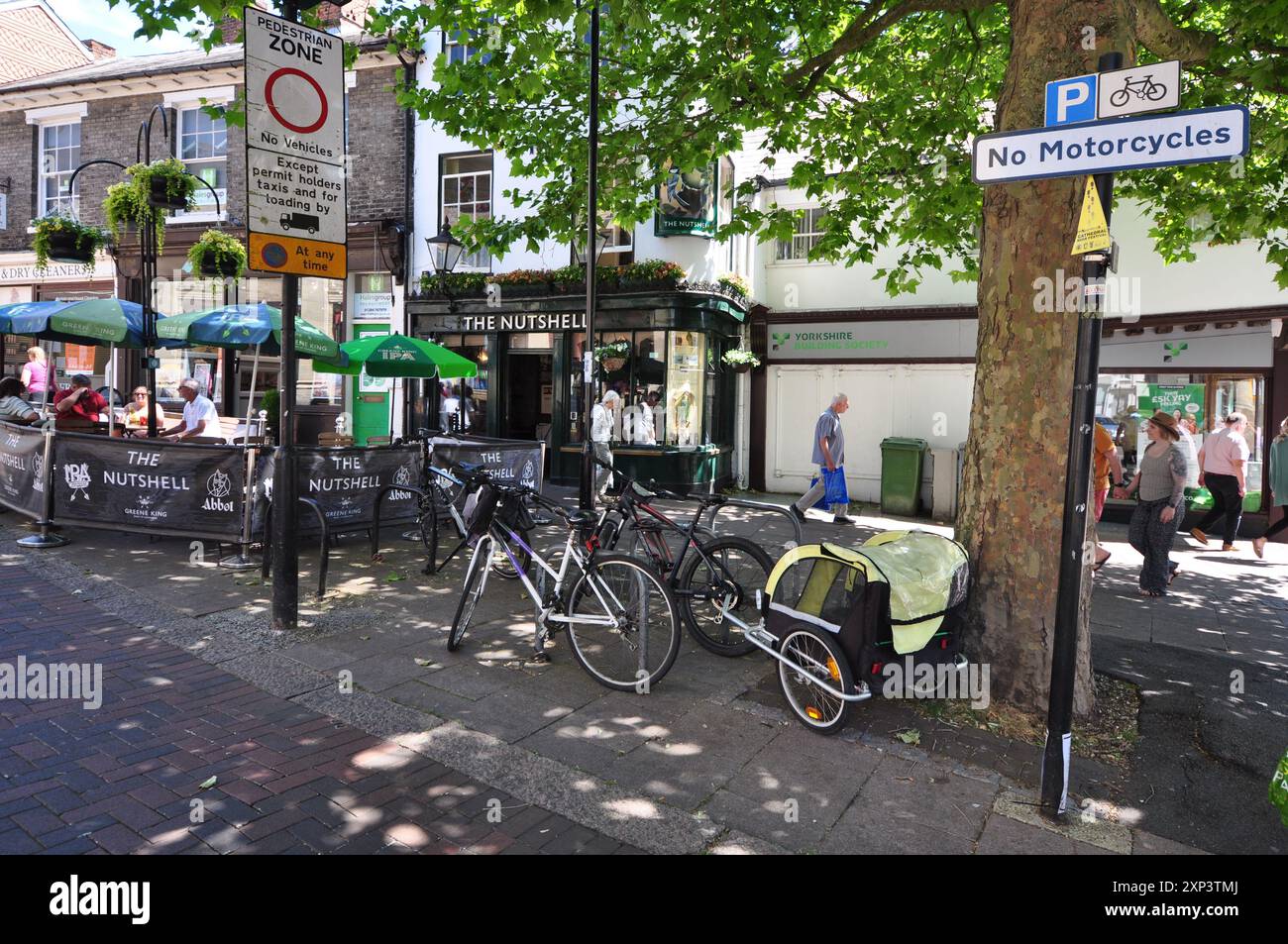 The Nutshell pubic House, Bury St Edmunds, Suffolk, Angleterre, Royaume-Uni Banque D'Images