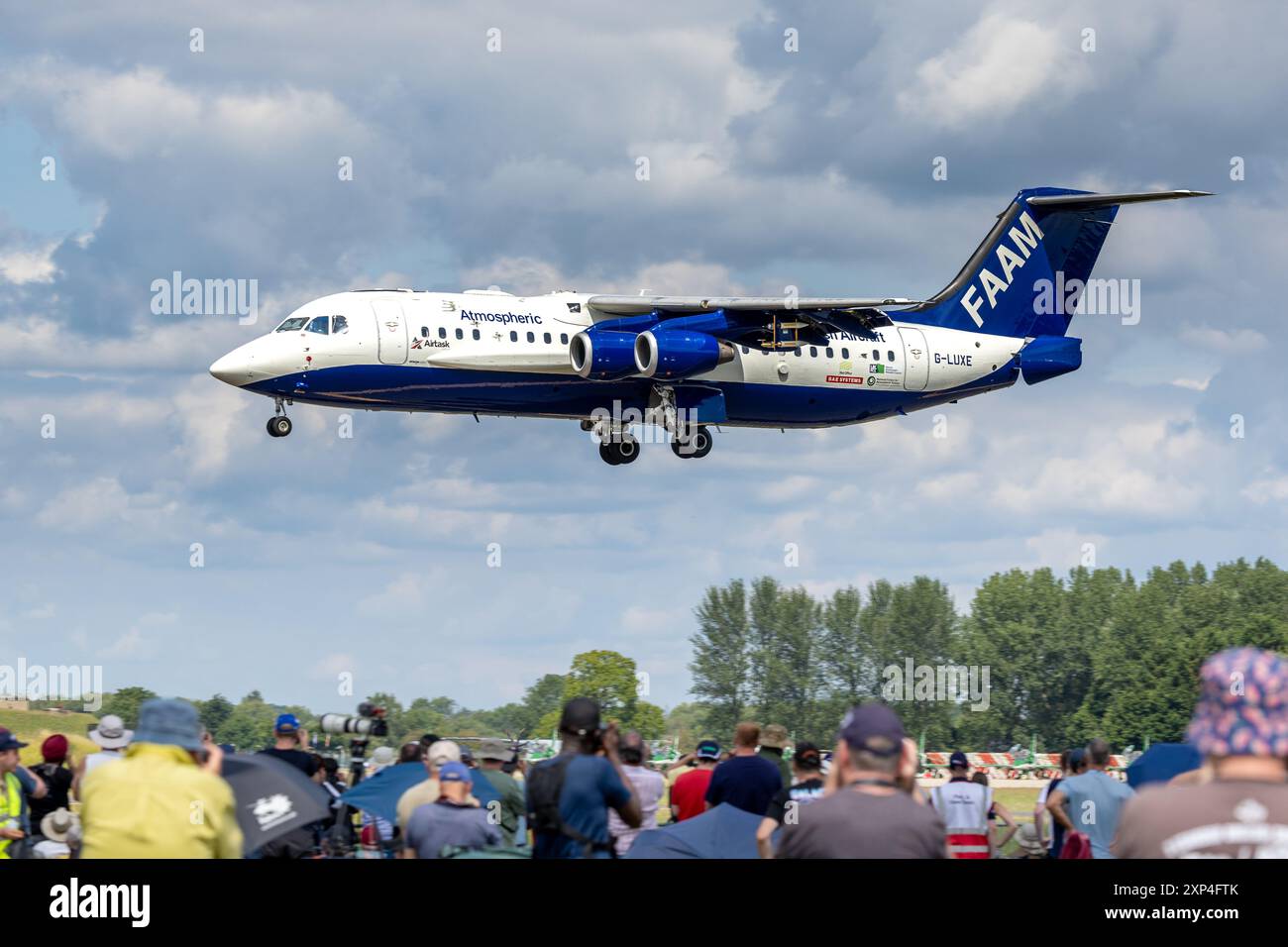 FAAM Airborne Laboratory - British Aerospace 146, arrivée à la RAF Fairford pour participer à l'exposition statique au Royal International Air Tattoo. Banque D'Images