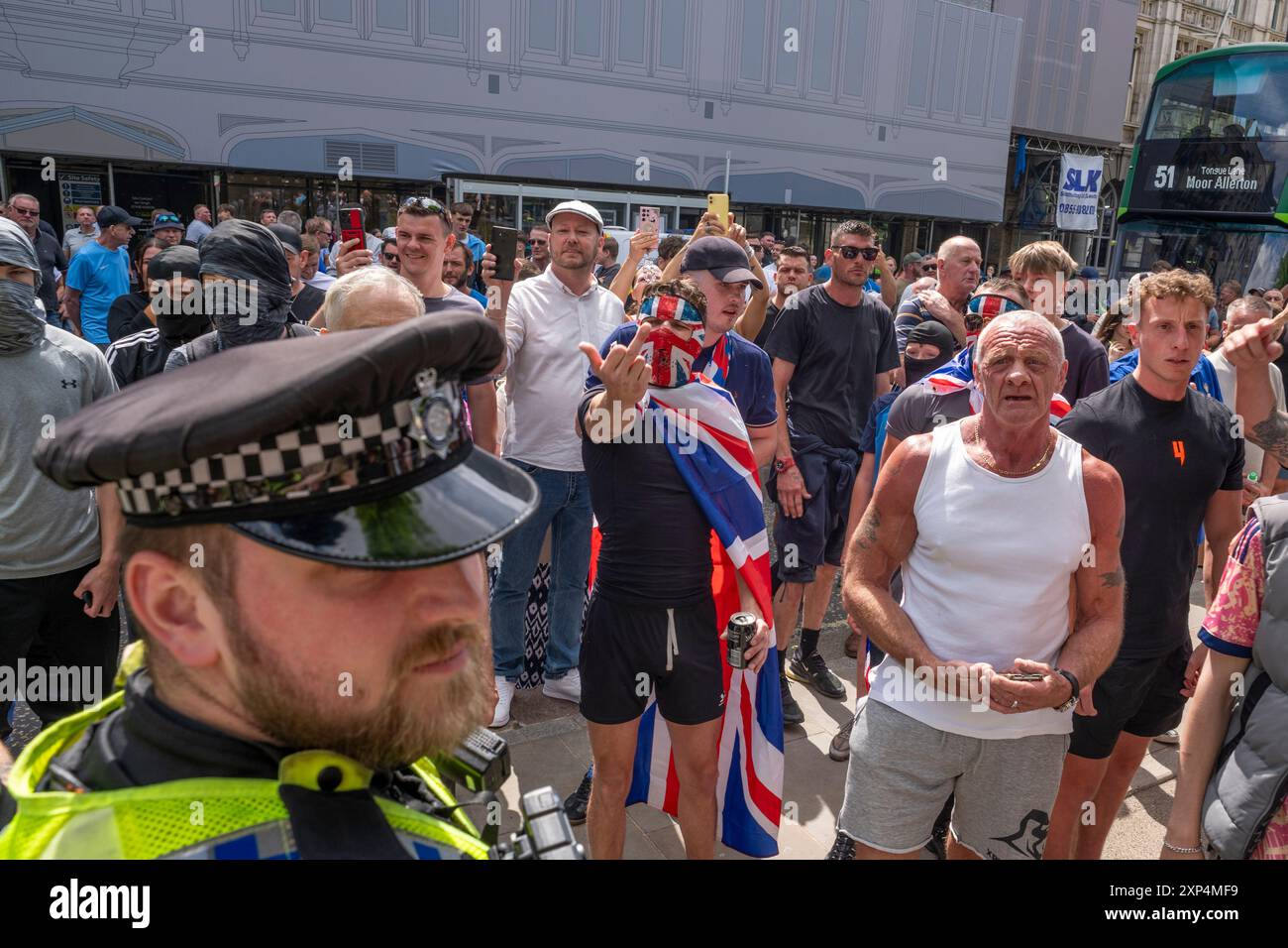 CRÉDIT OBLIGATOIRE © Garry Clarkson / BMT anti Immigration & Pro Palestine Demo Leeds 3 août 2024. Après les attaques de Southport / Tommy Robinson Banque D'Images