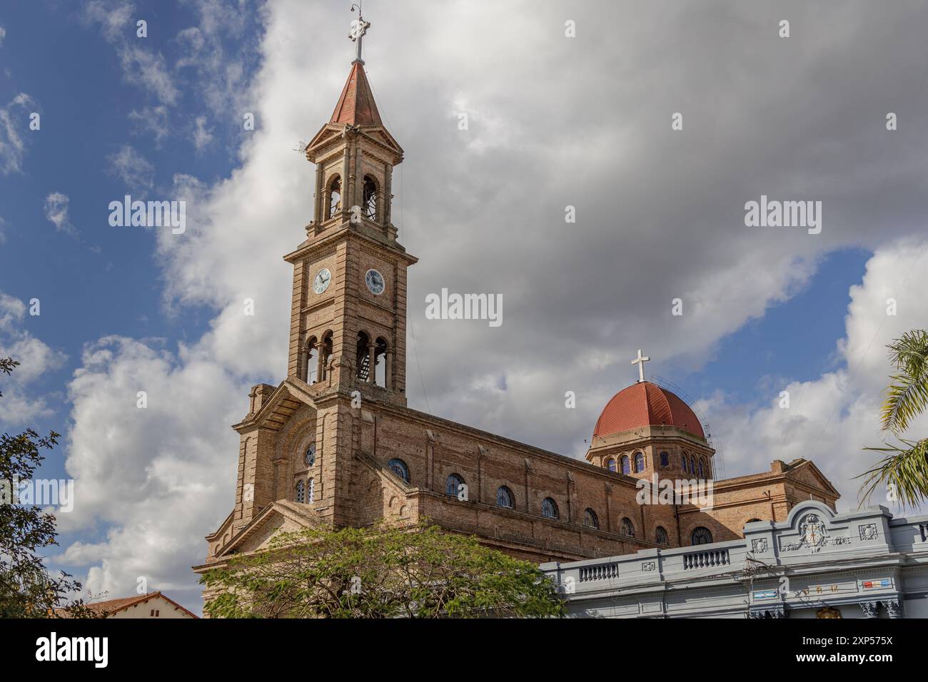 Dôme de l'église de l'Immaculée conception à Reconquista, Santa Fe, Argentine. Banque D'Images Dôme de l'église de l'Immaculée conception à Reconquista, Santa Fe, Argentine. Banque D'Images