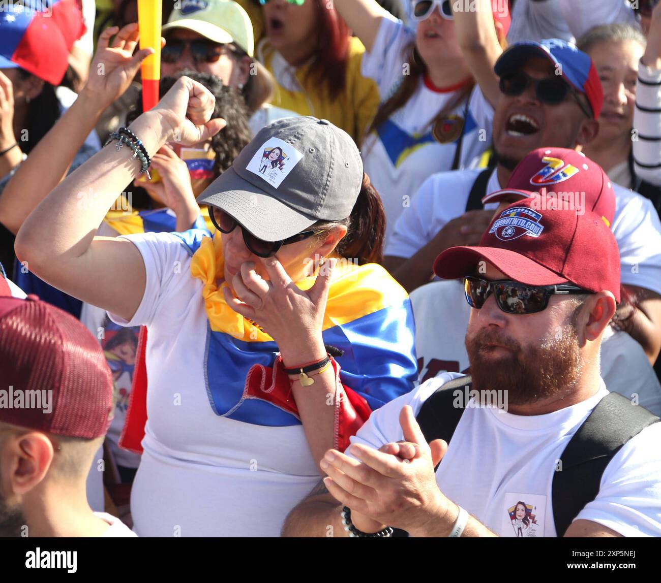 POL MARCHA RECHAZO MADURO VENEZUELA Quito, 03 de agosto 2024, en el Parque Bicentenario una marcha se manifiesta en faveur de la libertad de Venezuela y en rechazo a lo que fue catalogado como fraude electric por los marchantes, Garel Benalcazar API Quito Pichincha Ecuador POL MARCHARECHAZOMADURO VENEZUELA 7889380a50ad983ac118a416066829e4 Copyright : xGARELBENALCAZARx Banque D'Images