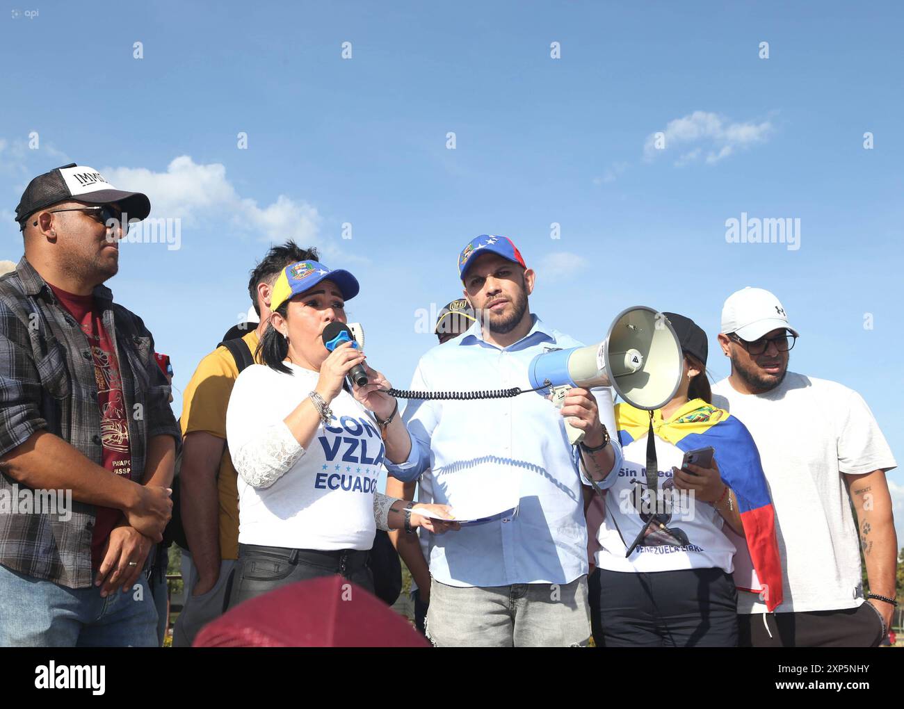 POL MARCHA RECHAZO MADURO VENEZUELA Quito, 03 de agosto 2024, en el Parque Bicentenario una marcha se manifiesta en faveur de la libertad de Venezuela y en rechazo a lo que fue catalogado como fraude electric por los marchantes, Garel Benalcazar API Quito Pichincha Ecuador POL MARCHARECHAZO MADURO VENEZUELA 583f191a5075d381bf20f8c0b612b242 Copyright : xGARELBENALCAZARx Banque D'Images