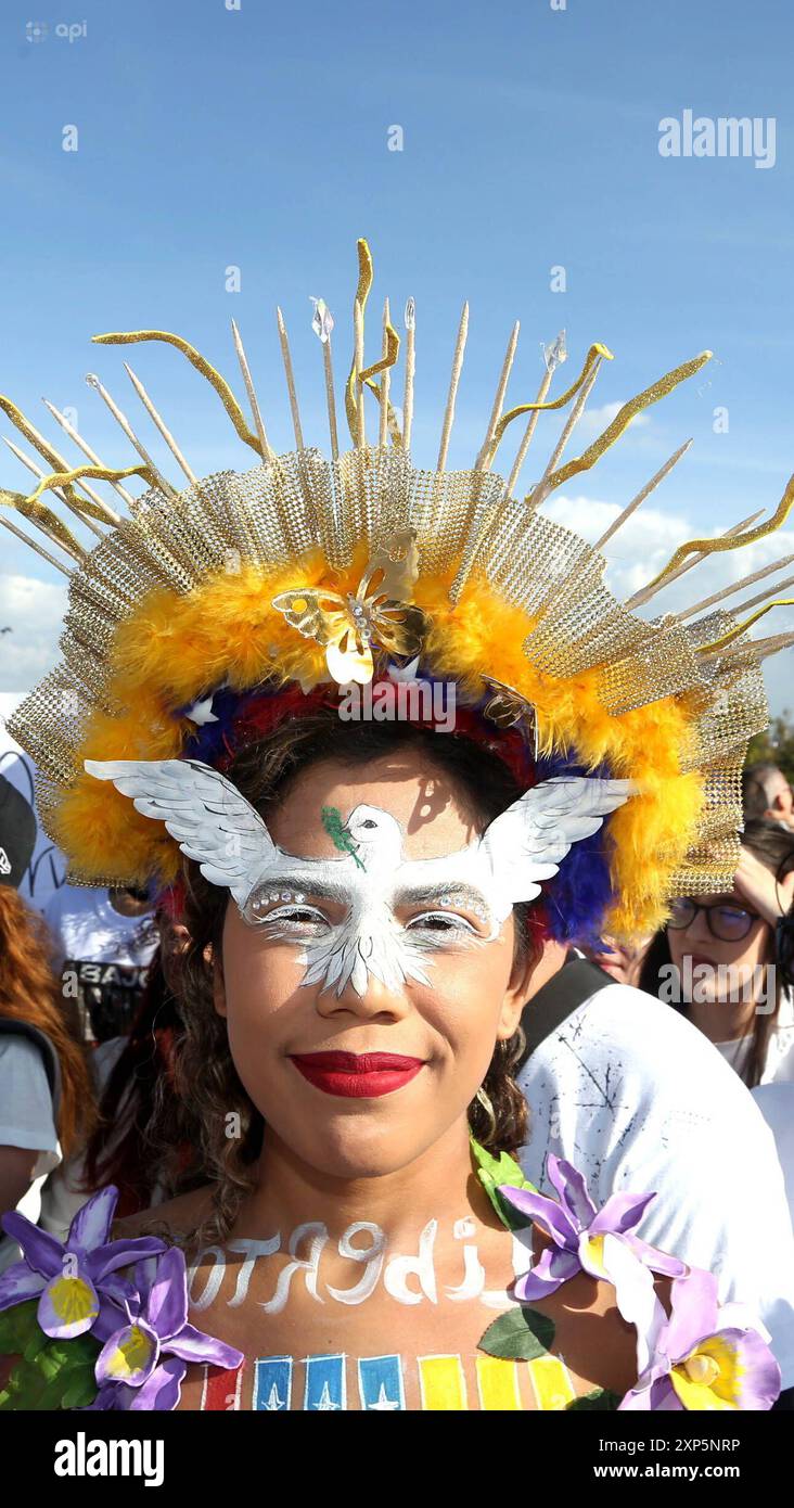 POL MARCHA RECHAZO MADURO VENEZUELA Quito, 03 de agosto 2024, en el Parque Bicentenario una marcha se manifiesta en faveur de la libertad de Venezuela y en rechazo a lo que fue catalogado como fraude electric por los marchantes, Garel Benalcazar API Quito Pichincha Ecuador POL MARCHARECHAZO MADURO VENEZUELA aeb74a4b68f488e3633ae1b8a809c844 Copyright : xGARELBENALCAZARx Banque D'Images