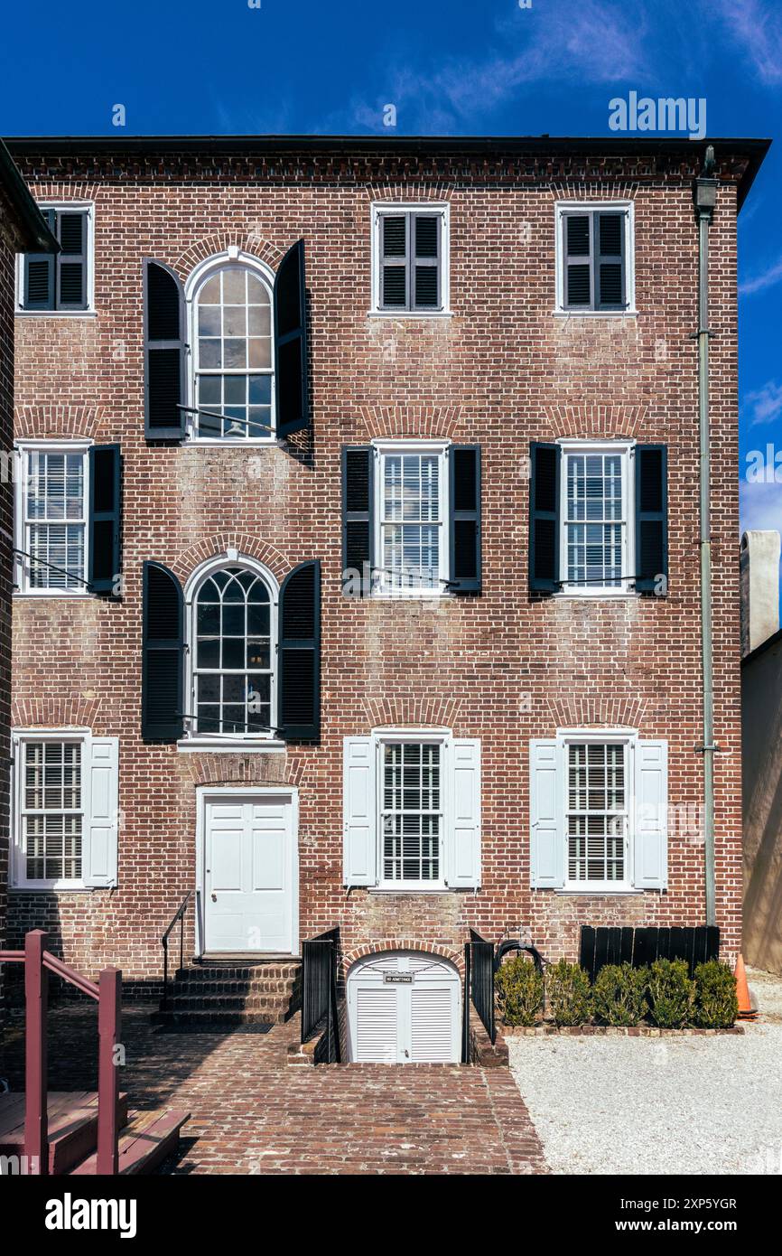 Vue arrière de la maison Russell situé dans le quartier historique de Charleston, Caroline du Sud États-Unis Banque D'Images