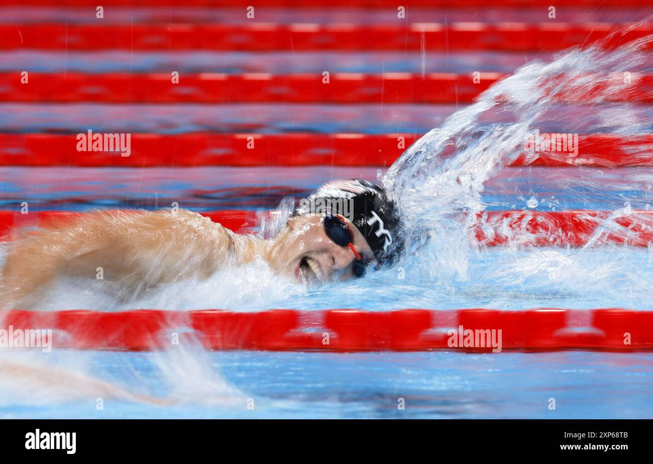 La nageuse américaine Katie Ledecky concourt en route pour remporter la finale du 800 mètres nage libre féminin aux Jeux olympiques de Paris le 3 août 2024, à la Defense Arena de Nanterre, près de Paris. (Kyodo)==photo Kyodo via Credit : Newscom/Alamy Live News Banque D'Images
