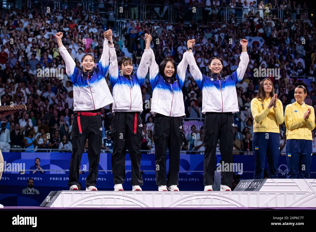 Paris, France. 3 août 2024. Équipe Corée médaille d'argent, escrime, équipe Sabre féminine &#39;s lors des Jeux Olympiques de Paris 2024 le 3 août 2024 au champ-de-mars Arena à Paris, France Banque D'Images