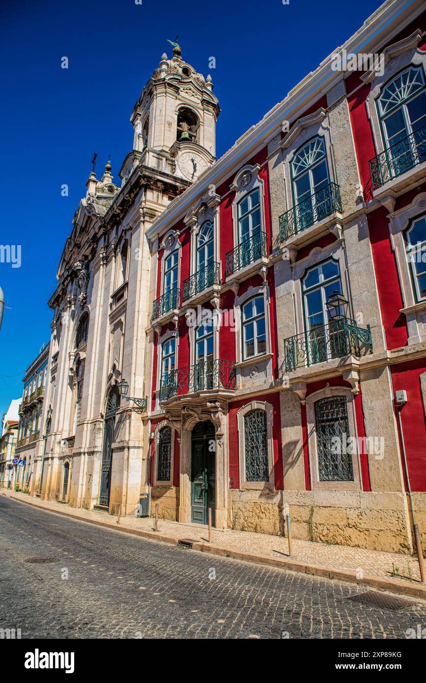 Façade de l'Église Saint François de Paola, construite en 1753 à l'ordre catholique de Minima, à Lisbonne, au Portugal Banque D'Images