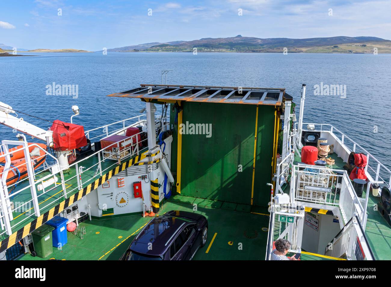 Sur le ferry en direction de l'île de Raasay, de Sconser sur l'île de Skye, Écosse, Royaume-Uni Banque D'Images