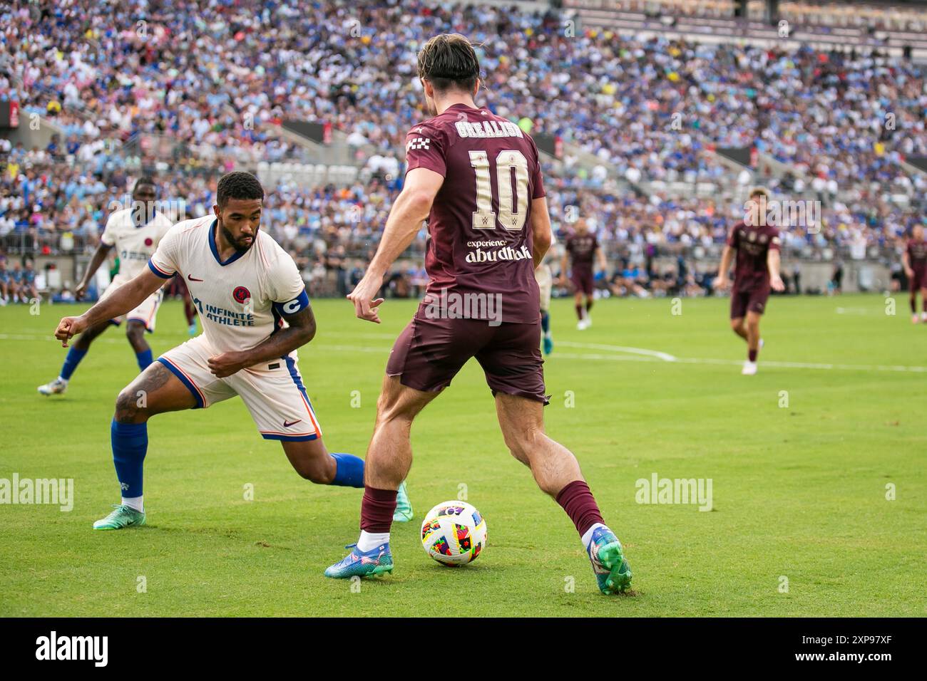 Columbus, Ohio, États-Unis. 3 août 2024. Le défenseur du Chelsea FC Reece James (24 ans), le milieu de terrain de Manchester City Jack Grealish (10 ans). Manchester City affronte le Chelsea FC dans un match amical international au Ohio Stadium. Crédit : Kindell Buchanan/Alamy Live News Banque D'Images