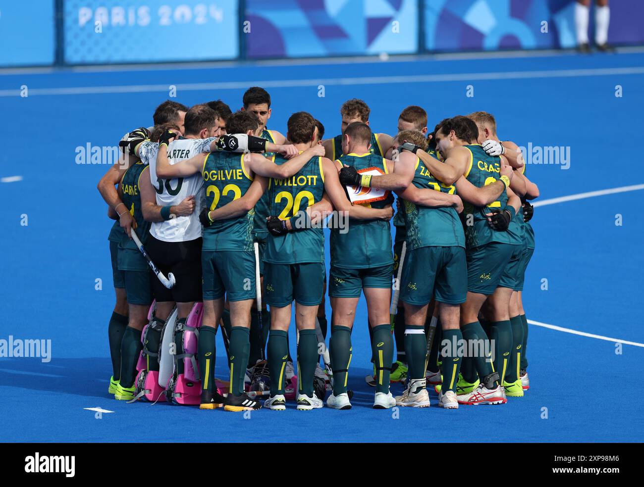 Colombes, France. 4 août 2024. Les joueurs de l'Australie se préparent pour le match de quart de finale de hockey masculin entre les pays-Bas et l'Australie à Colombes, France, le 4 août 2024. Crédit : Ren Pengfei/Xinhua/Alamy Live News Banque D'Images