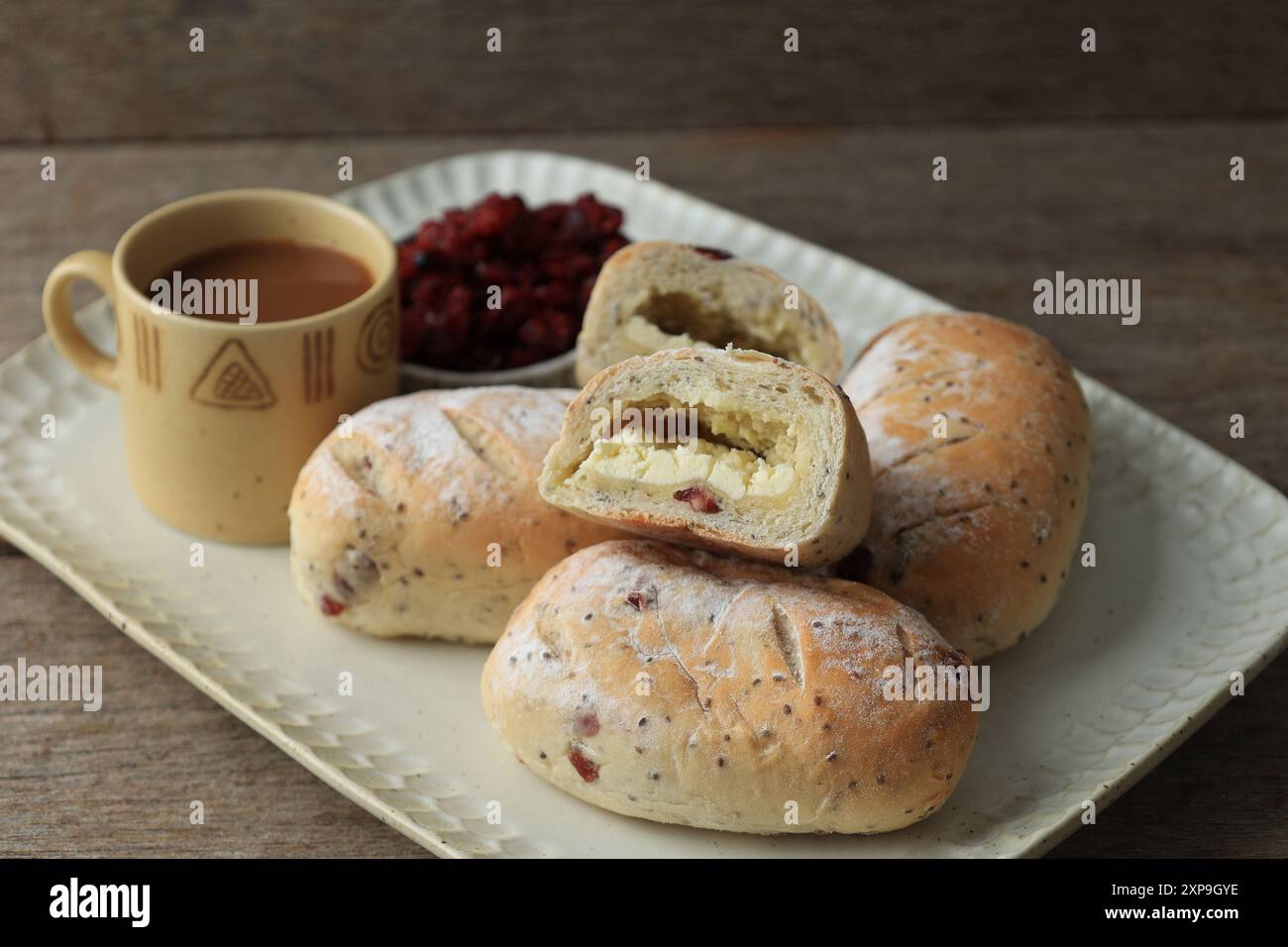 Roti Macan, pain au fromage à la canneberge Banque D'Images