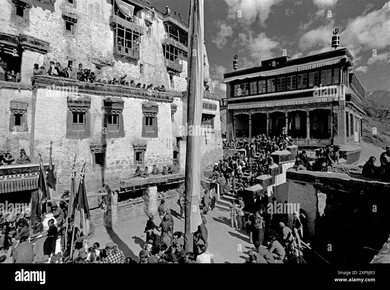 Les danses Cham au monastère bouddhiste tibétain Thiksey ont lieu chaque année au Ladakh, en Inde - 1988 Banque D'Images