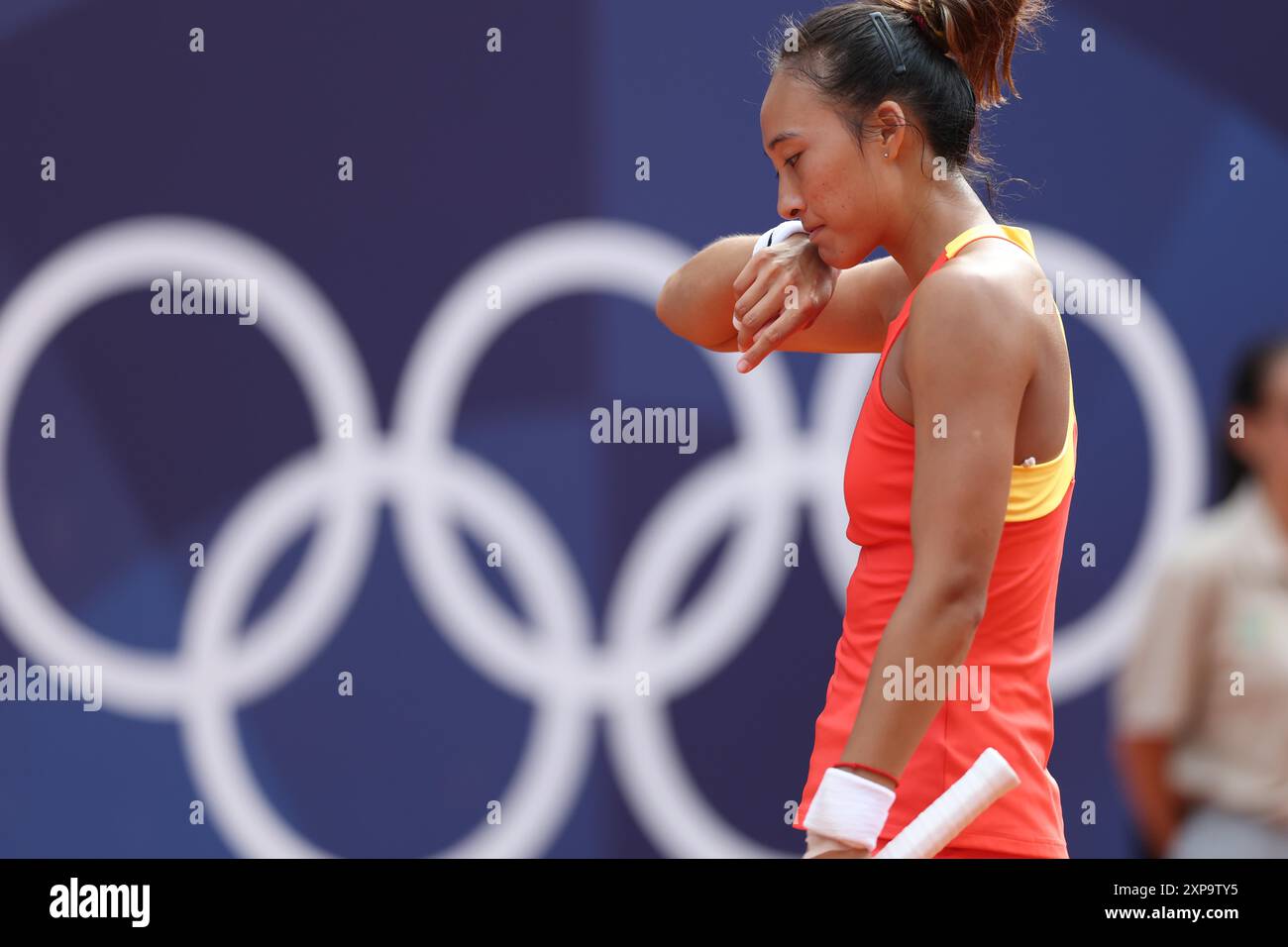 ** CHINE CONTINENTALE, HONG KONG, MACAO ET TAIWAN SORTENT** le joueur de tennis professionnel chinois Zheng Qinwen a vaincu le joueur de tennis professionnel croate Don Banque D'Images