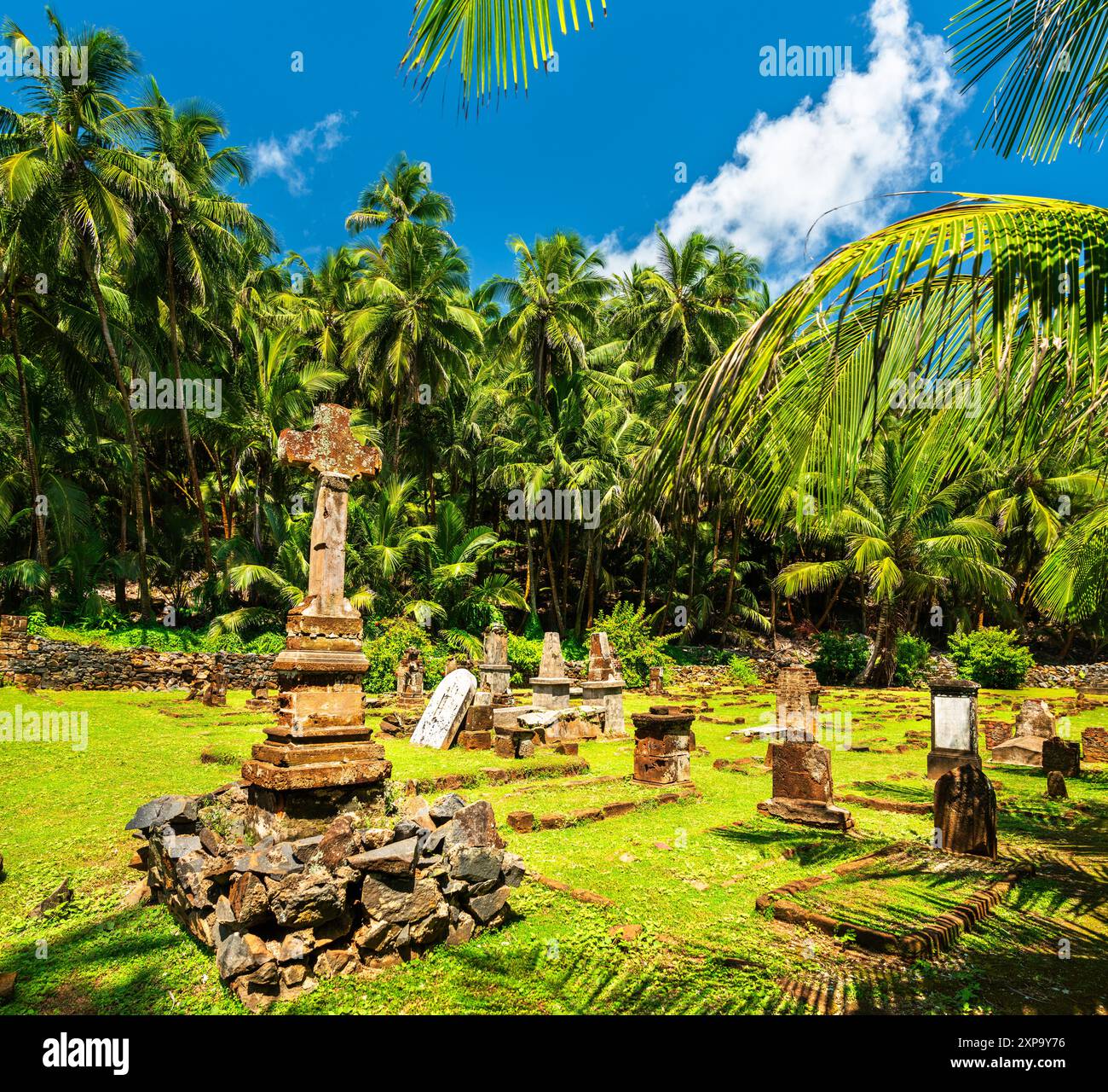 Cimetière sur l'Ile Saint Joseph - Îles du Salut en Guyane française, Amérique du Sud Banque D'Images