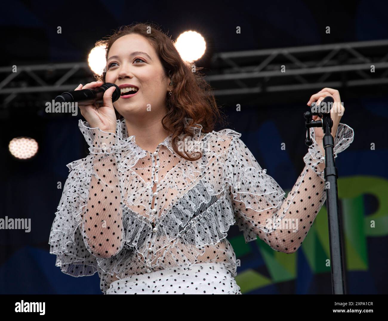 Newport, RI. 4 août 2024. Laufey perfoems au Newport Jazz Festival, sur la scène Fort au Fort Adams Park. @ Veronica Bruno / Alamy Live News Banque D'Images