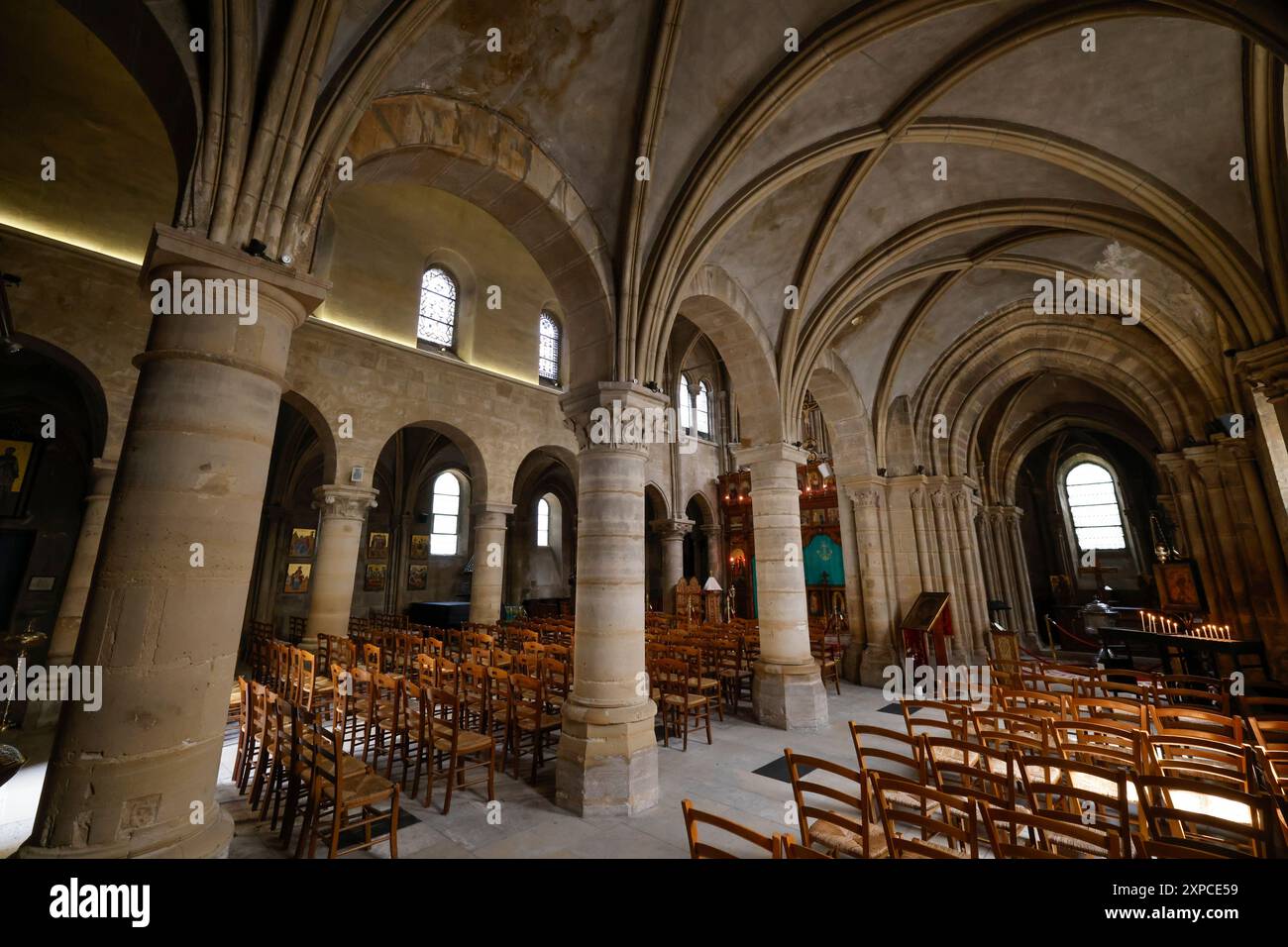 ÉGLISE SAINT JULIEN LE PAUVRE À PARIS Banque D'Images