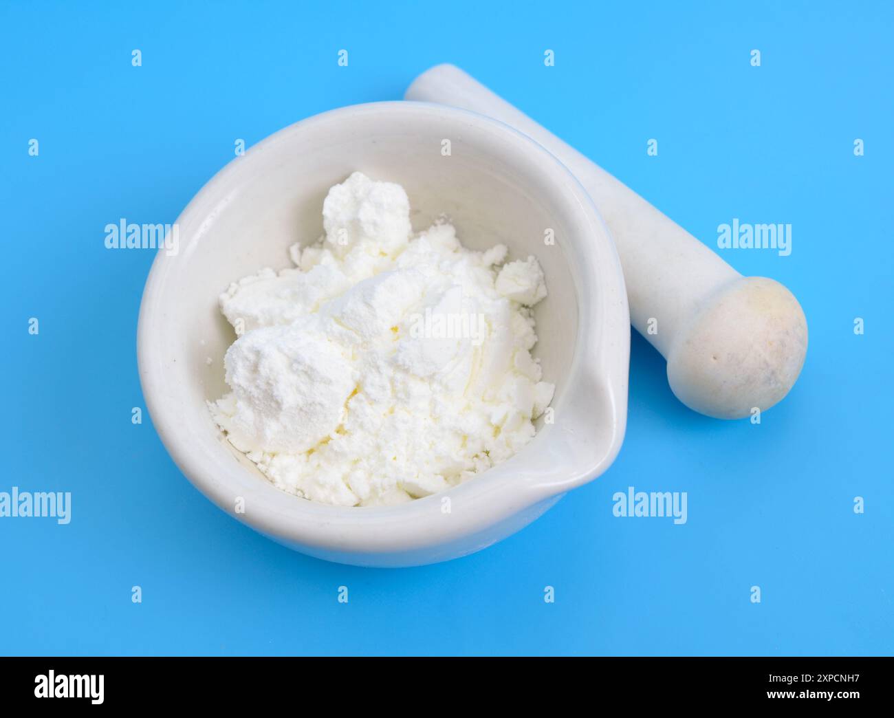 Le lactose, ou sucre de lait, est un disaccharide composé de galactose et de glucose et dont la formule moléculaire est C12H22O11 Banque D'Images