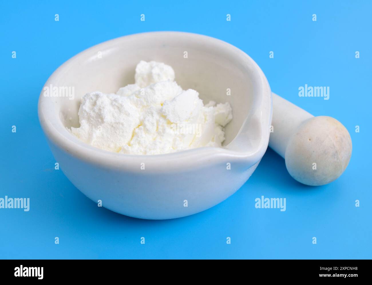 Le lactose, ou sucre de lait, est un disaccharide composé de galactose et de glucose et dont la formule moléculaire est C12H22O11 Banque D'Images