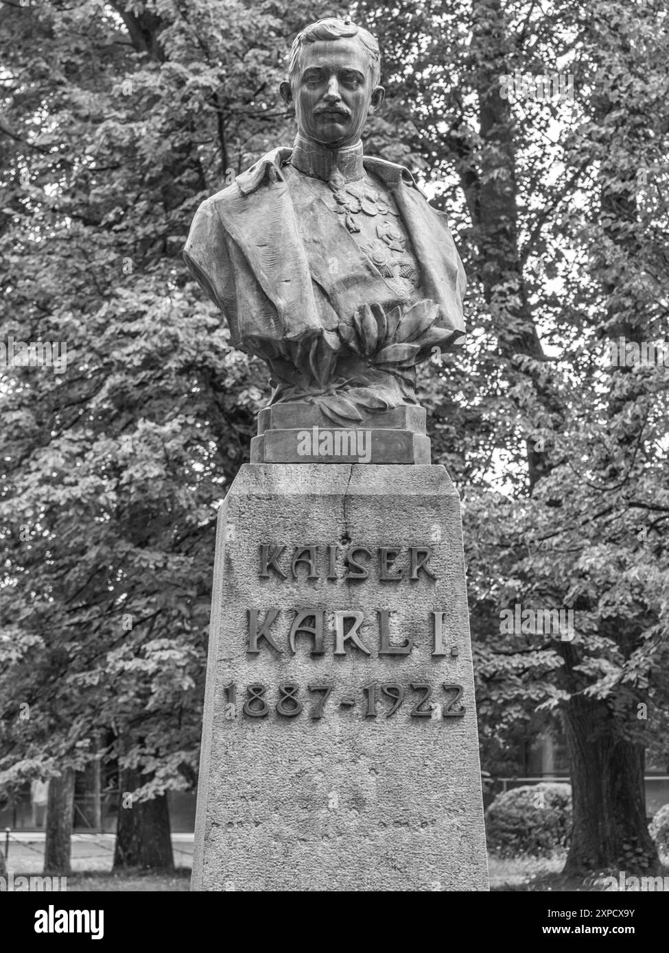 Statue de Charles Ier Empereur d'Autriche dans le parc du musée Tiroler Folks à Bergisel à Innsbruck Banque D'Images