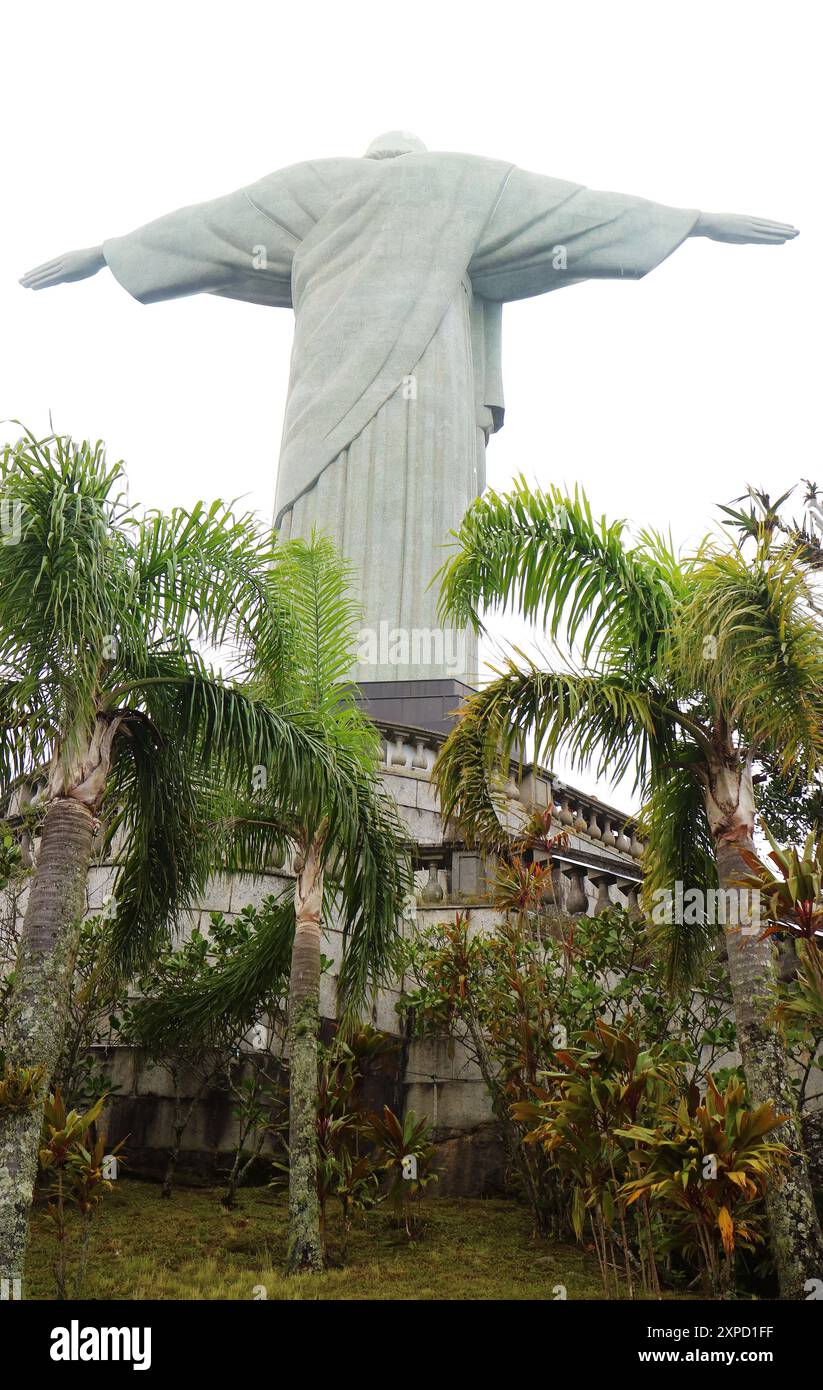 La Statue du Christ Rédempteur, une des 7 nouvelles merveilles du monde située sur la montagne du Corcovado à Rio de Janeiro, Brésil, Amérique du Sud Banque D'Images