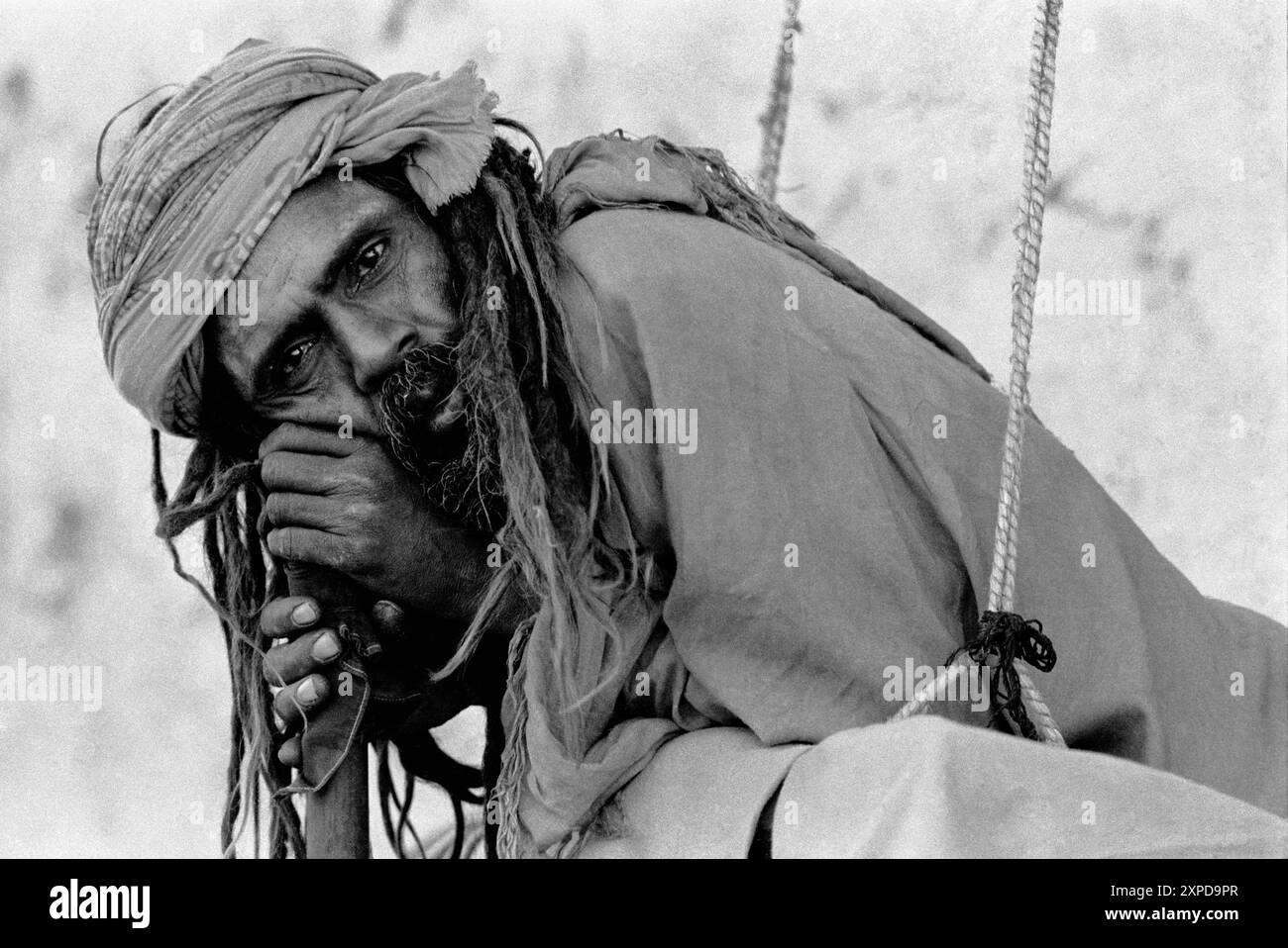 Les hommes saints hindous connus sous le nom de Saddhus se rassemblent pour la Foire annuelle de chameau de Pushkar pendant la pleine lune de novembre chaque année à Pushkar, Inde - 1989 Banque D'Images