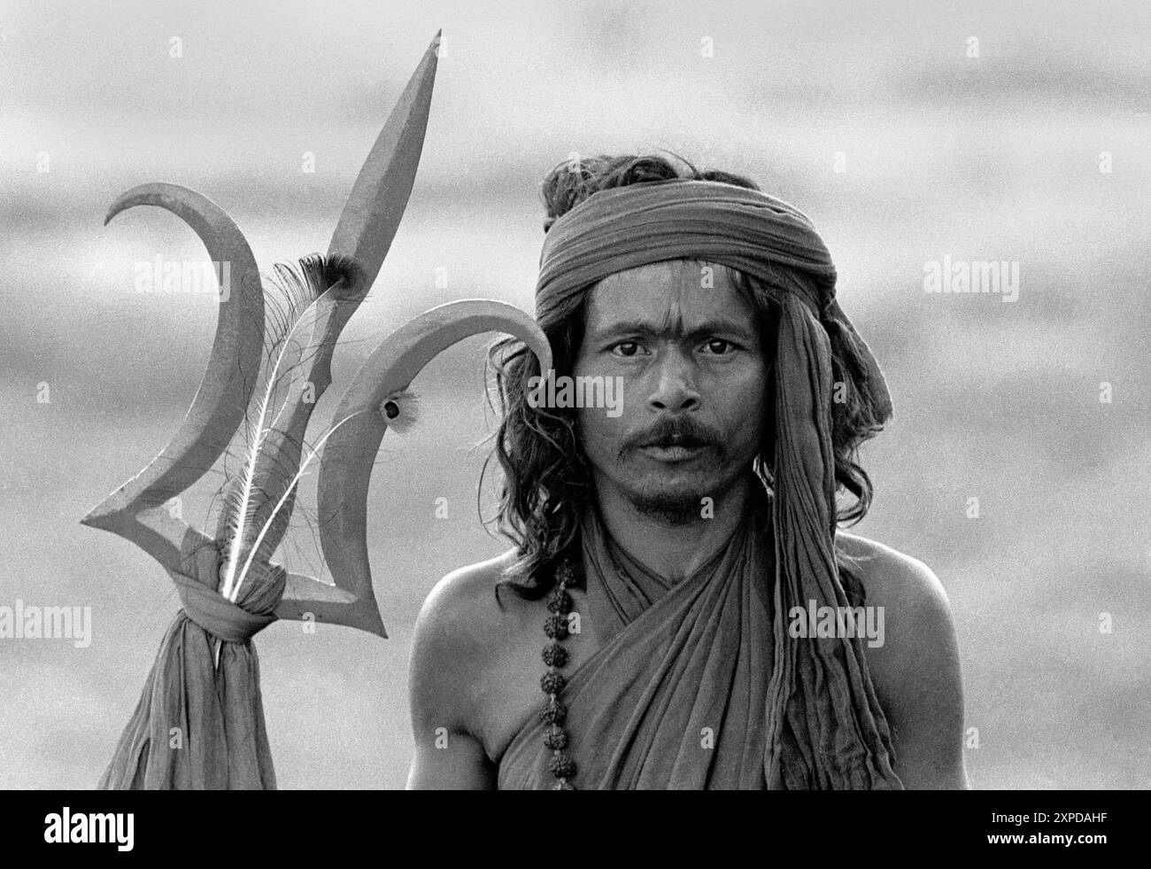 Les hommes saints hindous connus sous le nom de Saddhus se rassemblent pour la Foire annuelle de chameau de Pushkar pendant la pleine lune de novembre chaque année à Pushkar, Inde - 1989 Banque D'Images