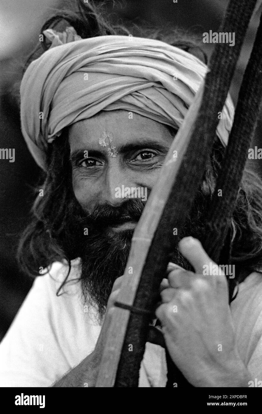 Les hommes saints hindous connus sous le nom de Saddhus se rassemblent pour la Foire annuelle de chameau de Pushkar pendant la pleine lune de novembre chaque année à Pushkar, Inde - 1989 Banque D'Images