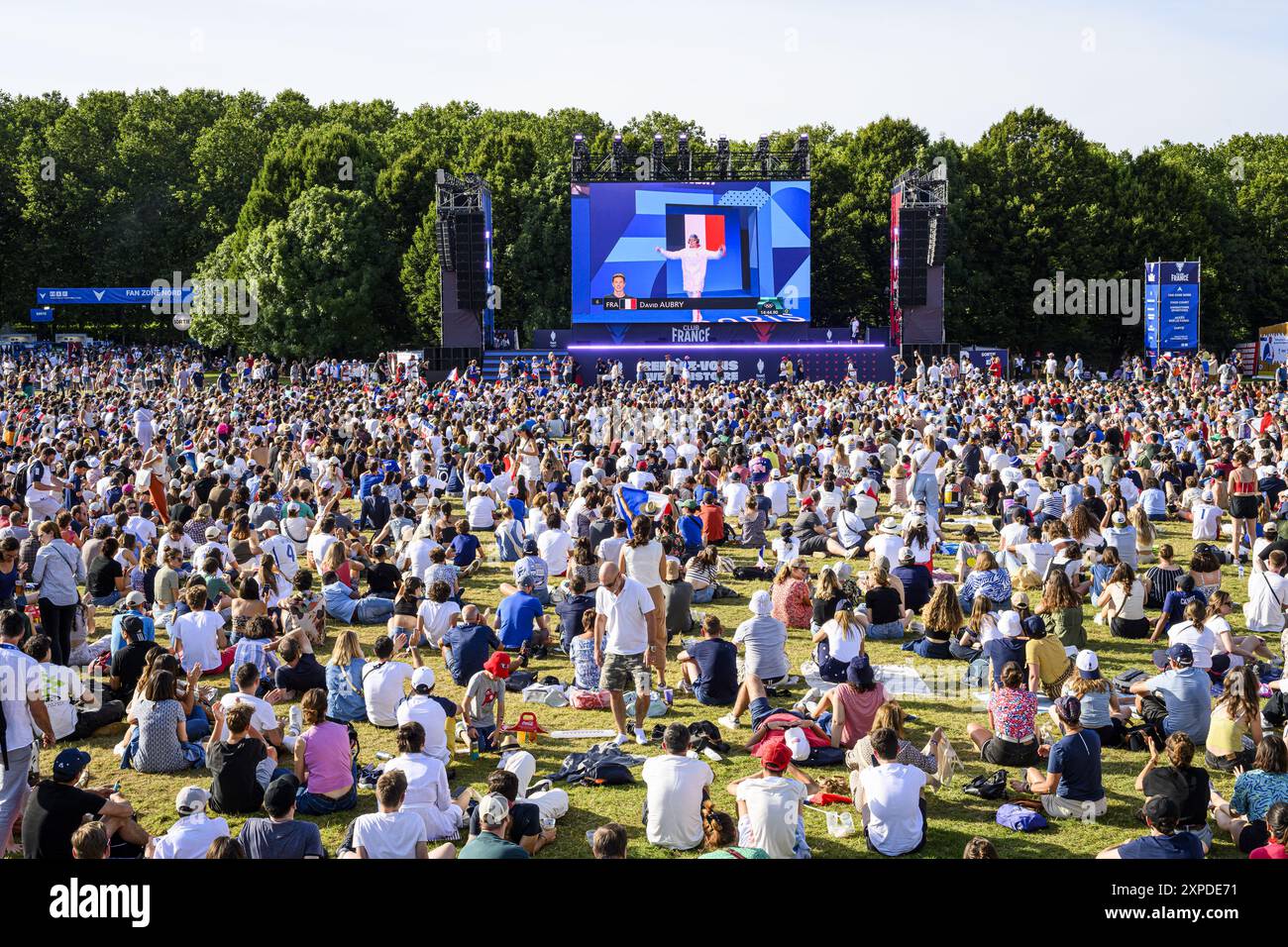 FRANCE. PARIS (75) (19ÈME ARRONDISSEMENT) PARIS JEUX OLYMPIQUES 2024. PENDANT LES JEUX OLYMPIQUES, LE CLUB FRANCE, SITUÉ DANS LA GRANDE HALLE DE LA VILLETTE, Banque D'Images