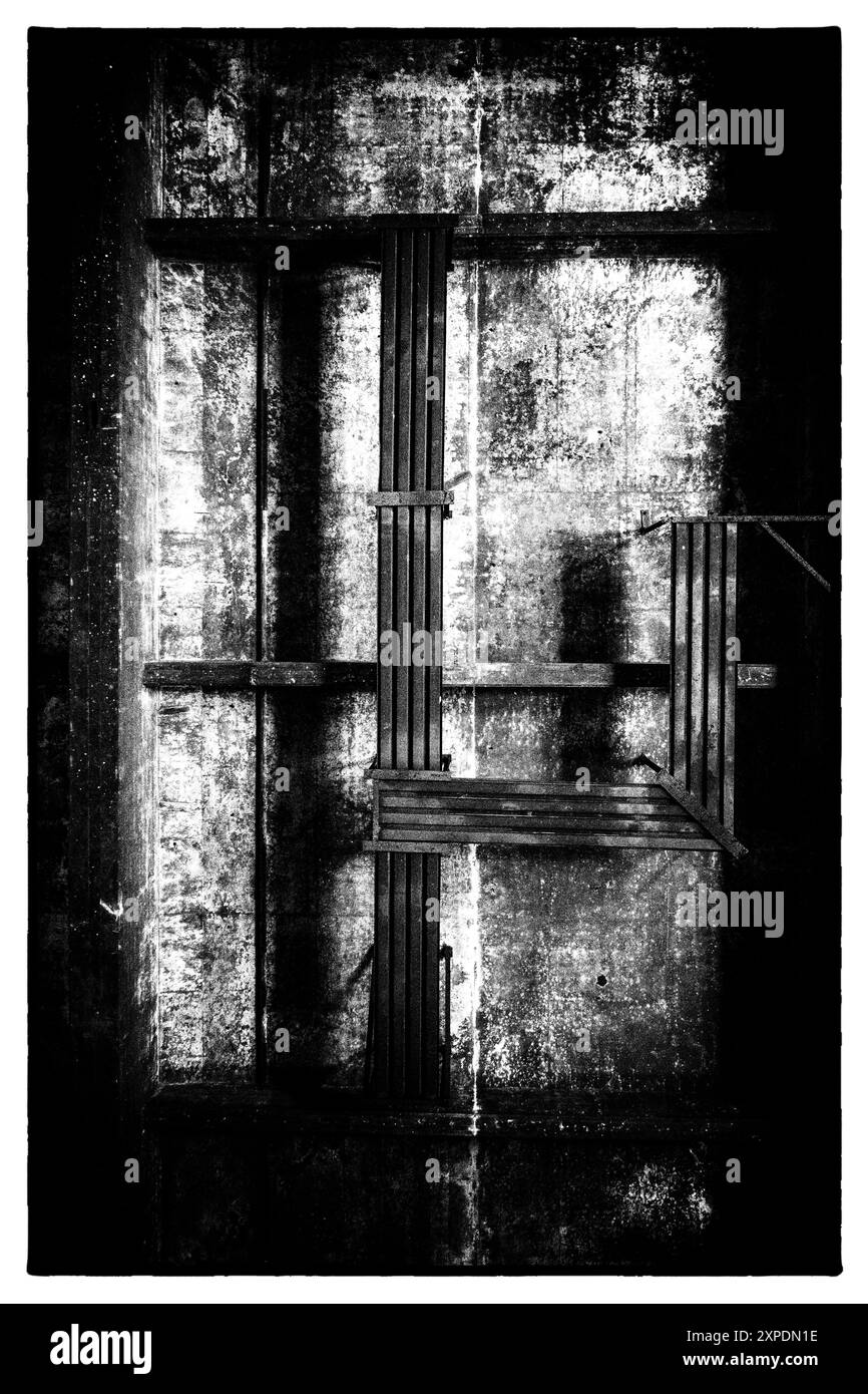 Les ruines du SFC Lac créé Denis, Québec, Canada et ses graffitis et dommages strcuturaux. Banque D'Images