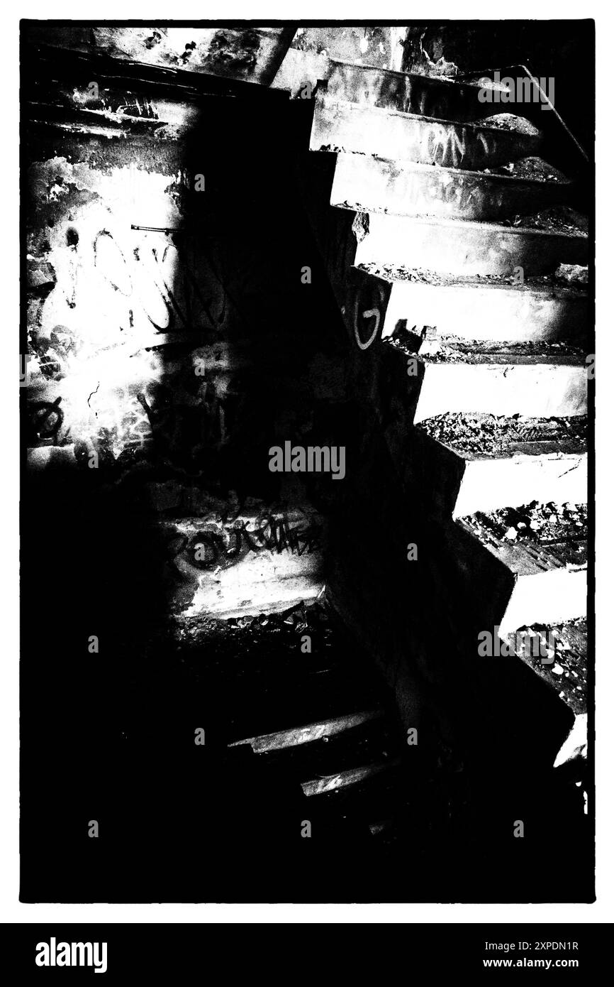 Les ruines du SFC Lac créé Denis, Québec, Canada et ses graffitis et dommages strcuturaux. Banque D'Images