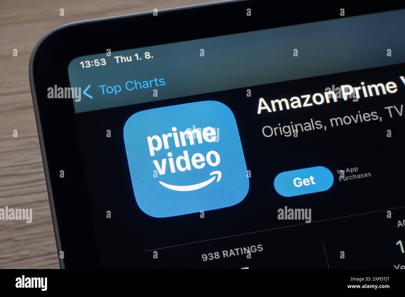 OSTRAVA, TCHÉQUIE - 27 JUILLET 2024 : application mobile Amazon Prime Video streaming installée sur smartphone iPhone, icône sur écran LCD Banque D'Images