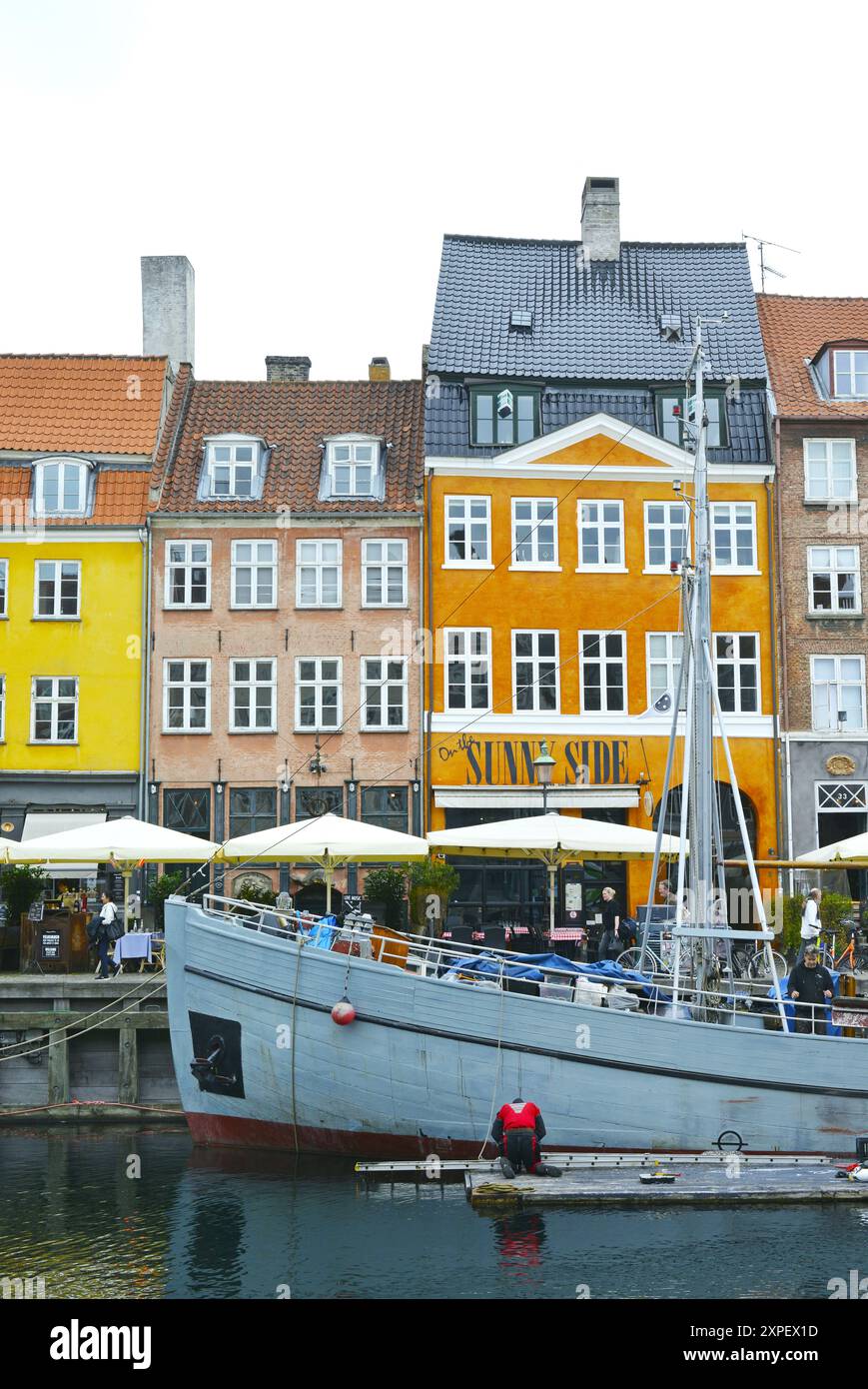 Nyhavn canal front de mer et zone de divertissement, Copenhague, Danemark, Scandinavie Banque D'Images