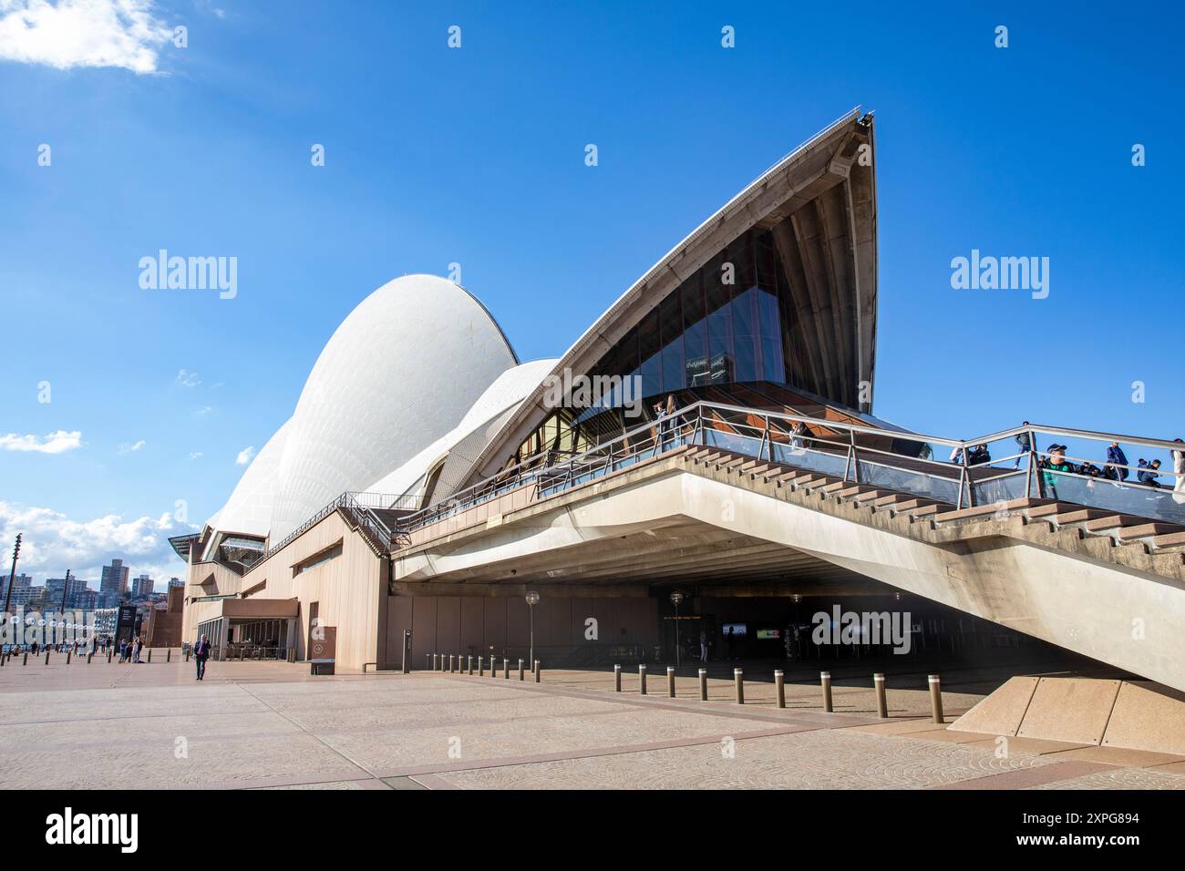 Opéra de Sydney, vue de l'élévation ouest de ce célèbre bâtiment patrimonial conçu par l'architecte danois Jorn Utzon, Sydney Winters Day, Australie Banque D'Images