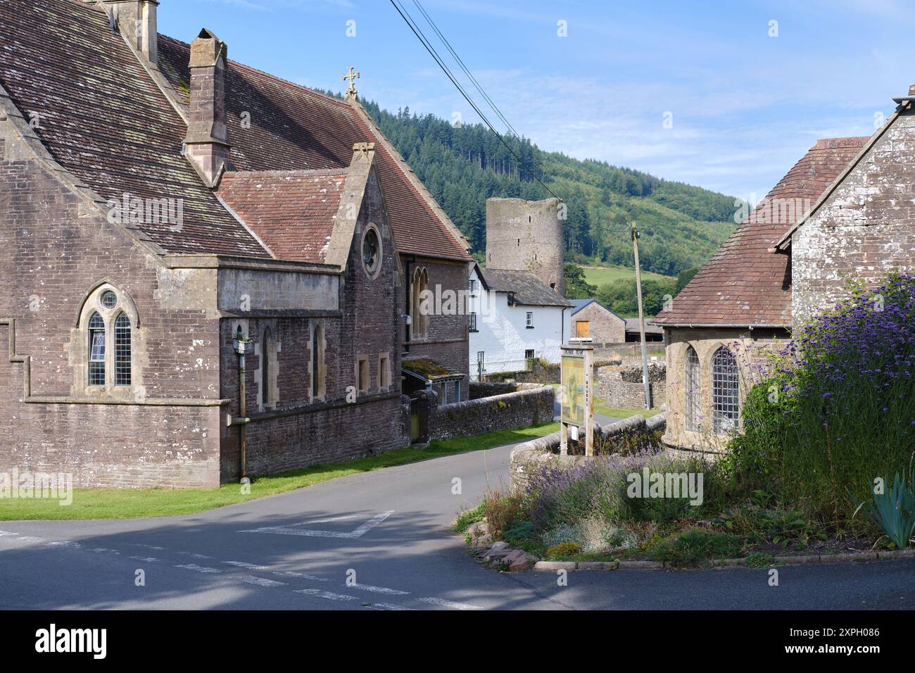 Village Tretower dans le parc national de Bannau Brycheiniog, pays de Galles Banque D'Images