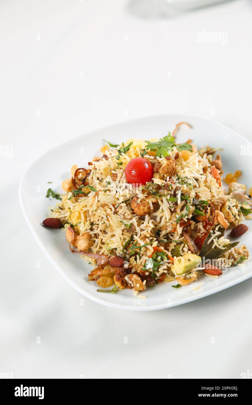 Biryani végétalien à base de riz basmati et de légumes Banque D'Images