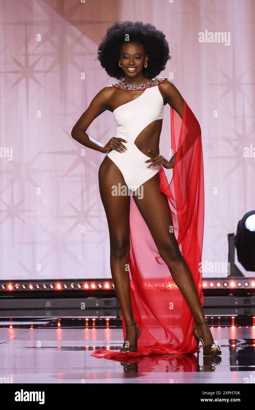 Los Angeles, États-Unis. 04 août 2024. Jessi Kalambayi, Miss Colorado USA, sur scène lors du 73e concours annuel Miss USA au Peacock Theater le 4 août 2024 à Los Angeles, Californie. Photo : Crash/imageSPACE/SIPA USA crédit : SIPA USA/Alamy Live News Banque D'Images