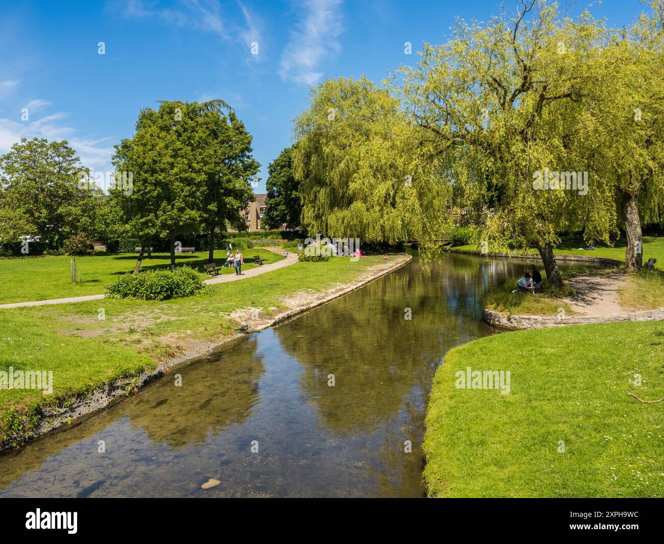 Stream, Queen Elizabeth Park, Salisbury, Wiltshire, Angleterre, UK, GB. Banque D'Images