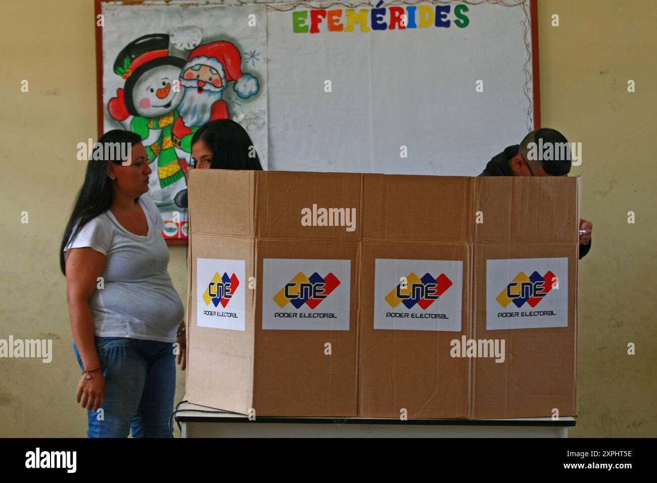 Maracaibo, Venezuela. 05-20-2018. Les Vénézuéliens viennent au centre de vote pour voter. Photo par : Jose Isaac Bula Urrrutia. Banque D'Images