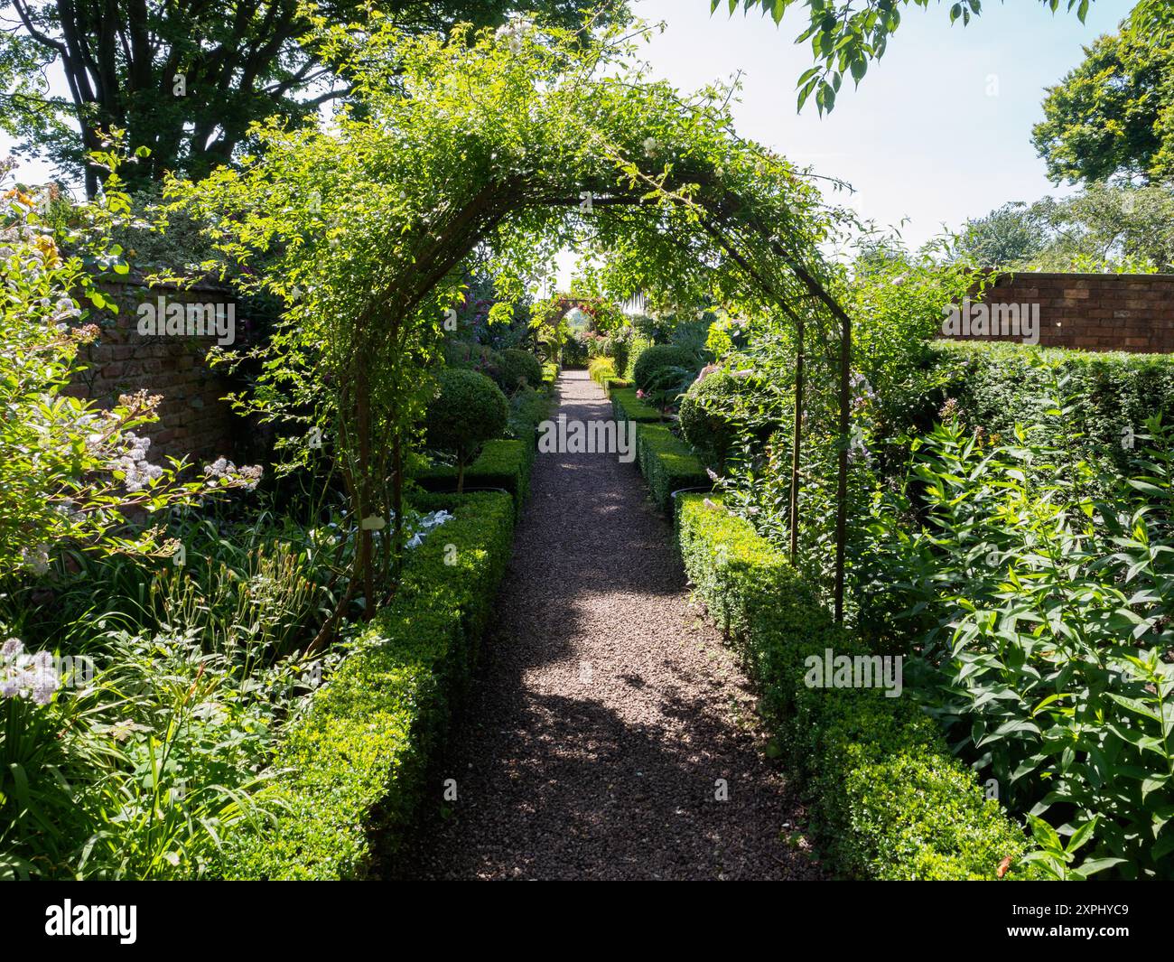 Le long Walk Wollerton Old Hall Banque D'Images
