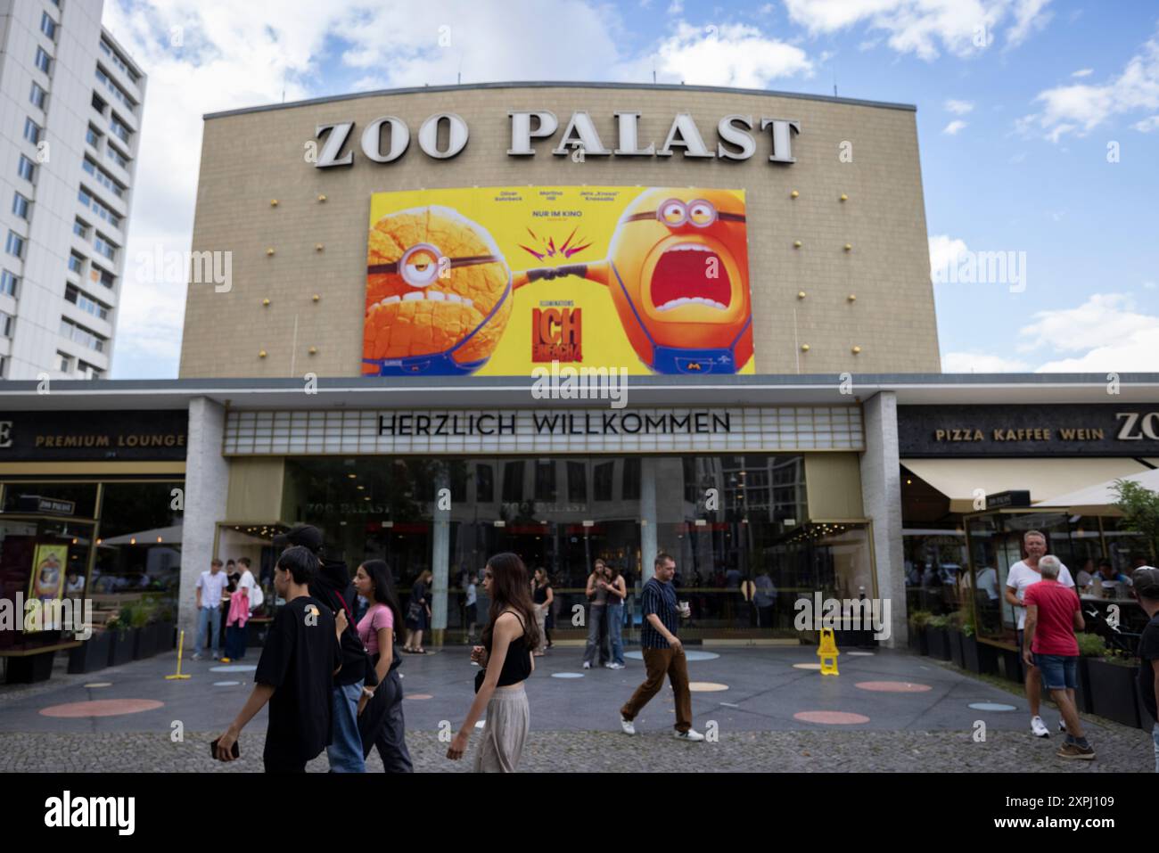 Le Zoo Palast est l'un des cinémas les plus célèbres, historiques et prestigieux de Berlin, en Allemagne Banque D'Images