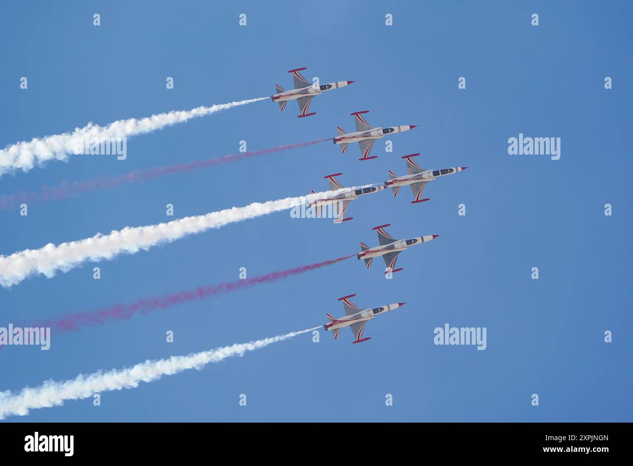 ESKISEHIR, TURKIYE - 16 SEPTEMBRE 2023 : équipe de démonstration acrobatique turque Stars Canadair NF-5A Freedom Fighter exposée à Sivr Banque D'Images