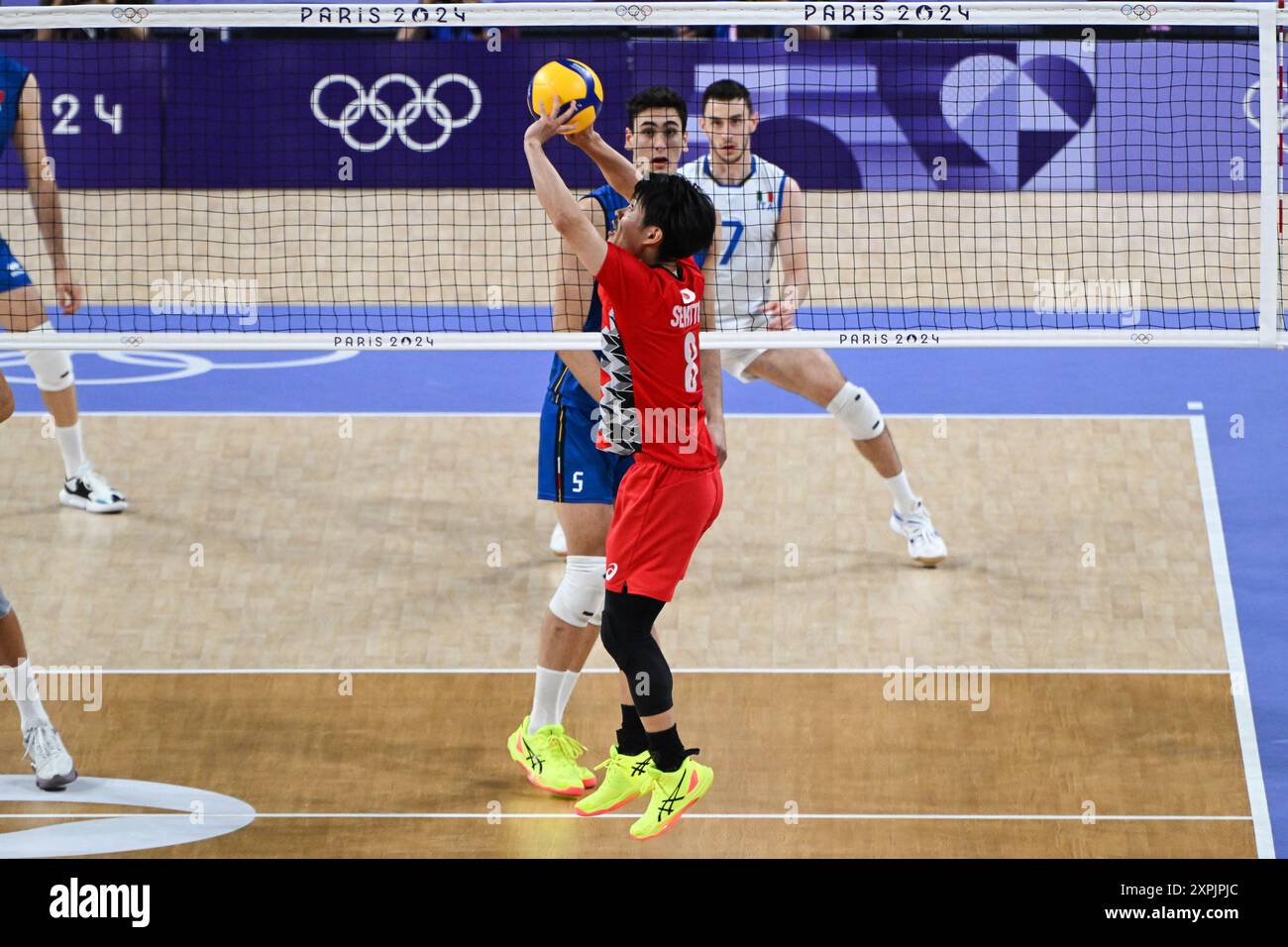 Paris, France. 5 août 2024. Masahiro Sekita du Japon lors du jeu olympique de volleyball hommes, quarts de finale Italie vs Japon, le 5 août 2024, à l'Arena Paris Sud 1, Paris, France. Crédit : Tiziano Ballabio/Alamy Live News Banque D'Images