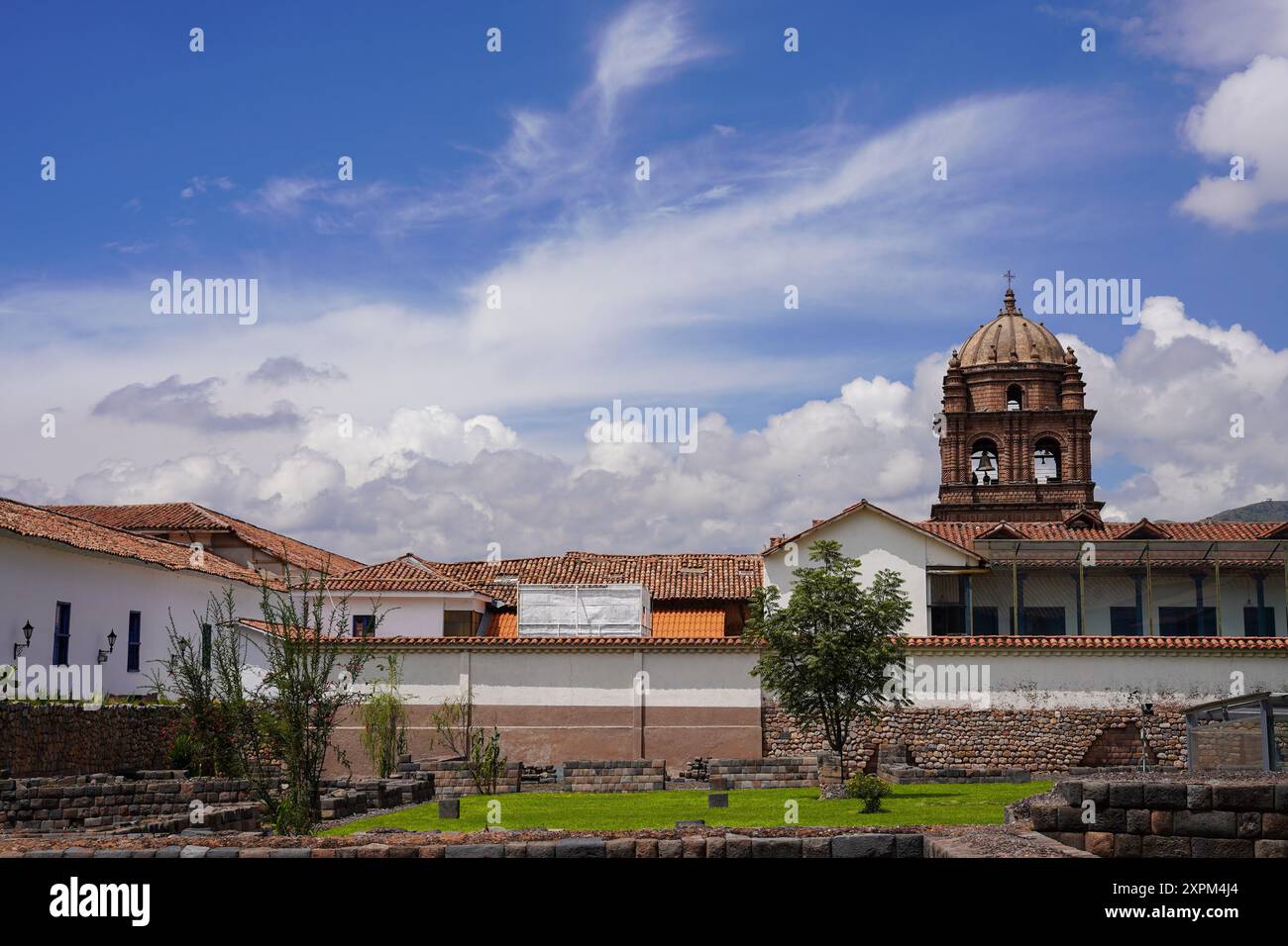 Ruines inca avec vue sur Qorikancha, Cusco, Pérou Banque D'Images